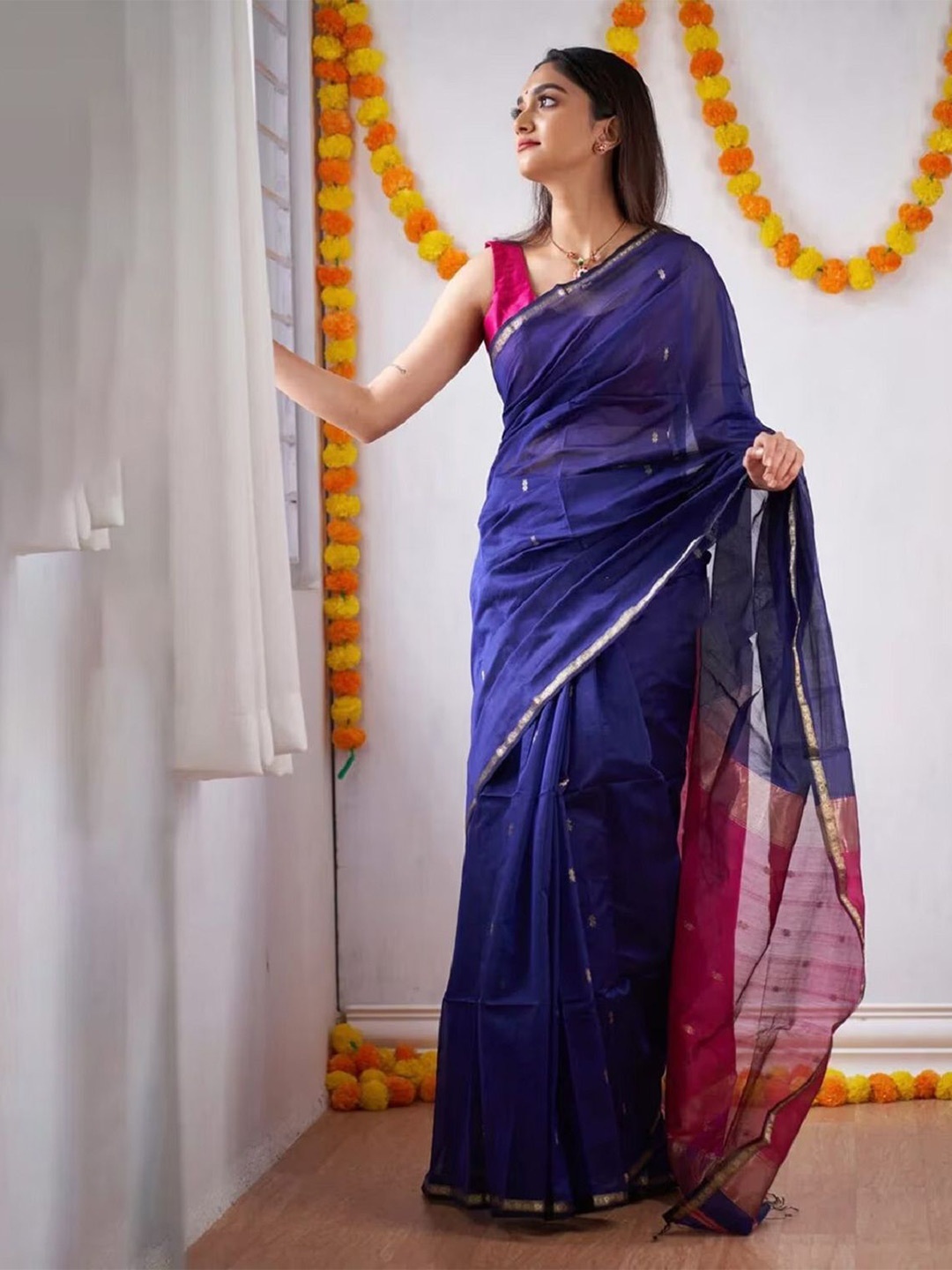 

LADY SHOPI Woven Design Zari Banarasi Saree, Purple