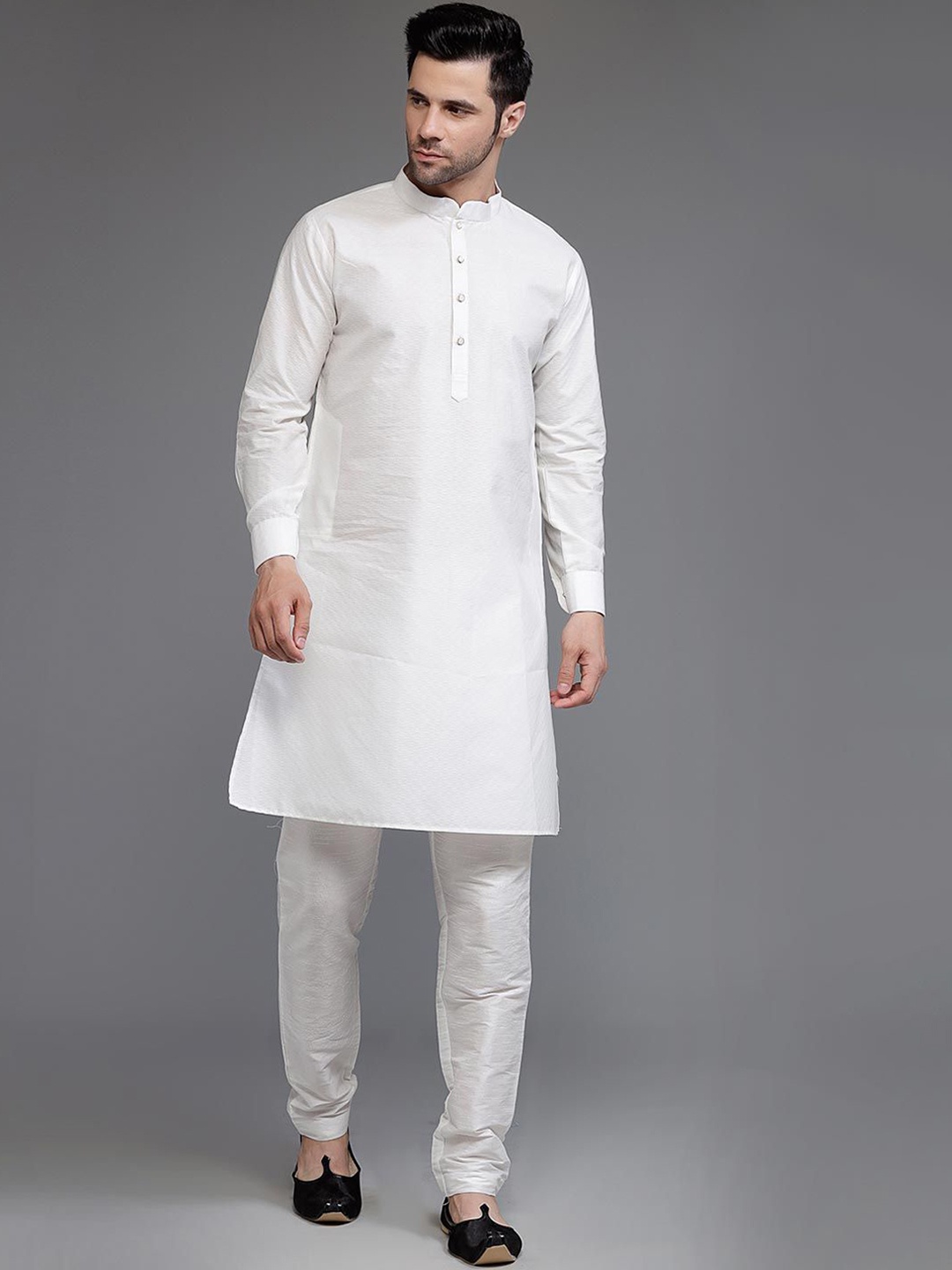 

Utsav Fashion Straight Kurta with Trousers & Nehru Jacket, Off white