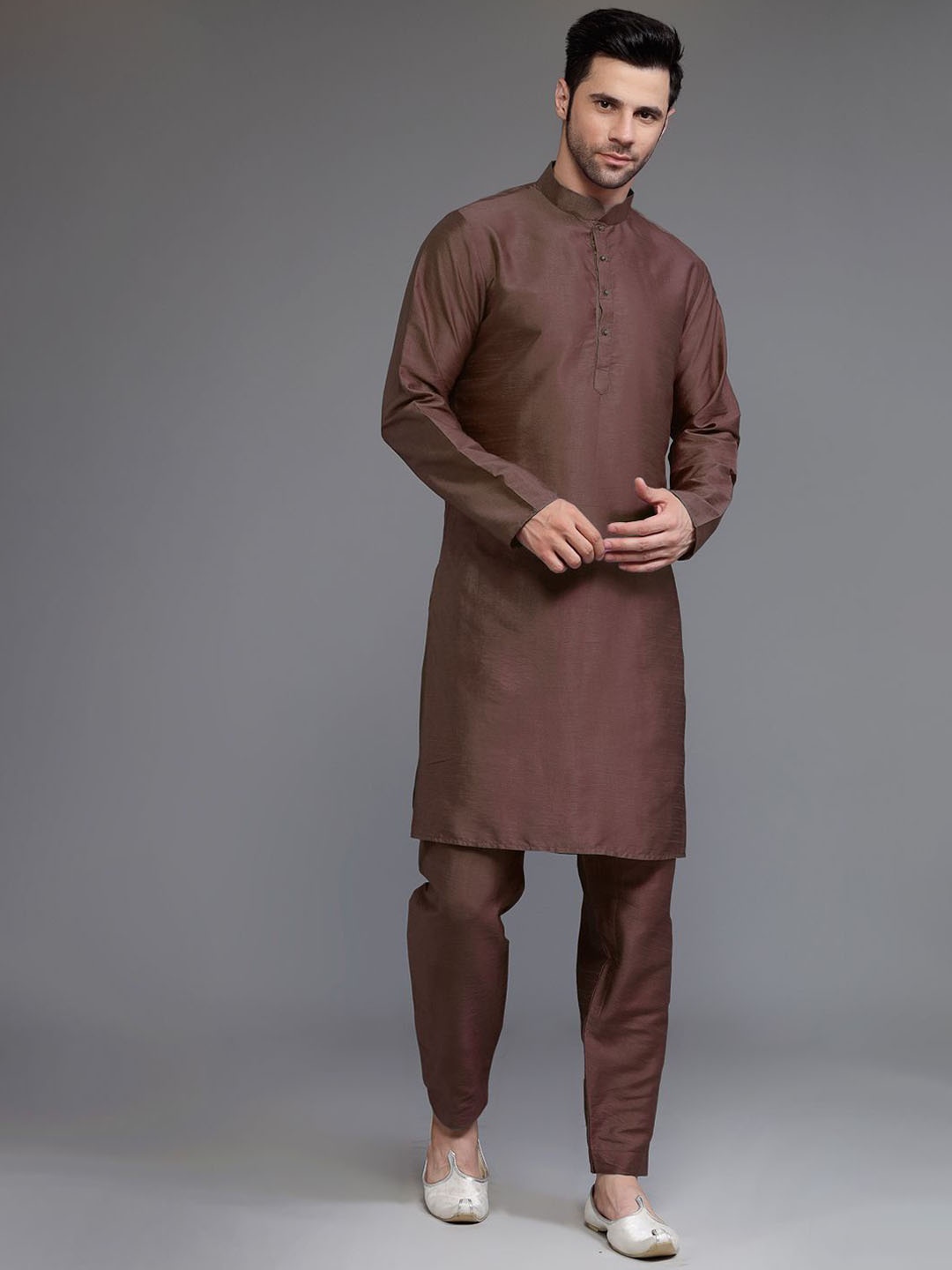 

Utsav Fashion Mandarin Collar Straight Kurta With Trousers & Nehru Jacket, Brown