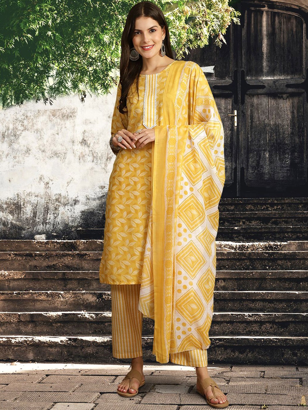 

7Threads Floral Printed Pure Cotton Straight Kurta With Trouser & Dupatta, Yellow