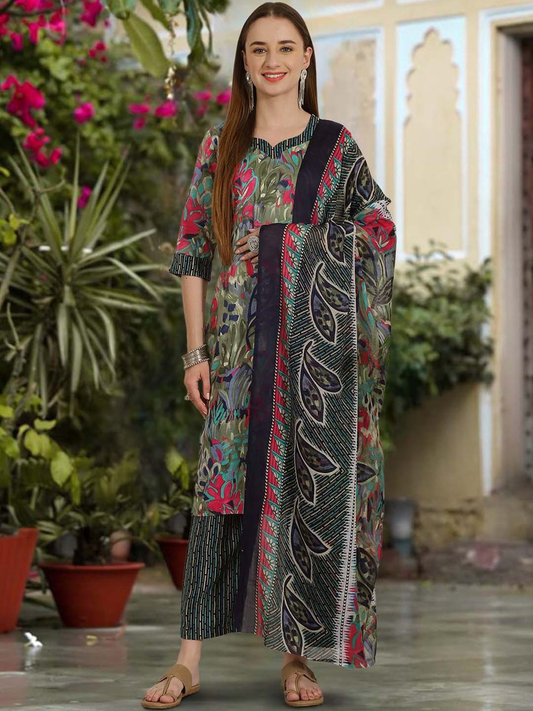 

7Threads Floral Printed Regular Pure Cotton Straight Kurta With Trousers & Dupatta, Grey