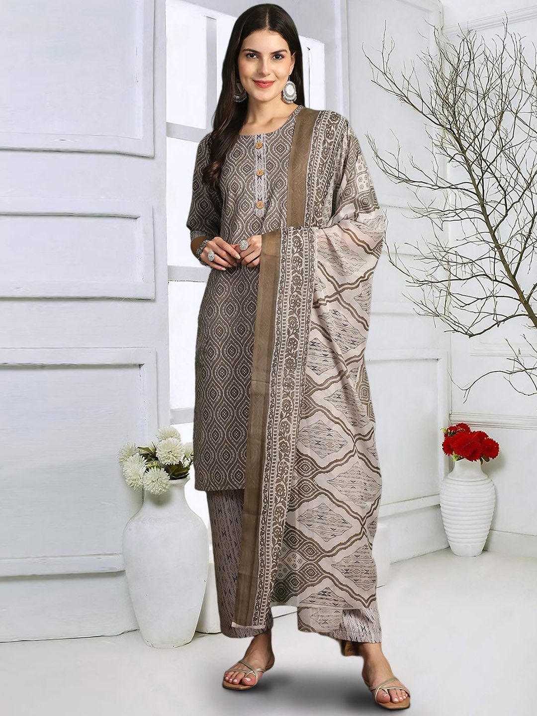 

7Threads Ethnic Motifs Printed Pure Cotton Straight Kurta With Trouser & Dupatta, Grey melange