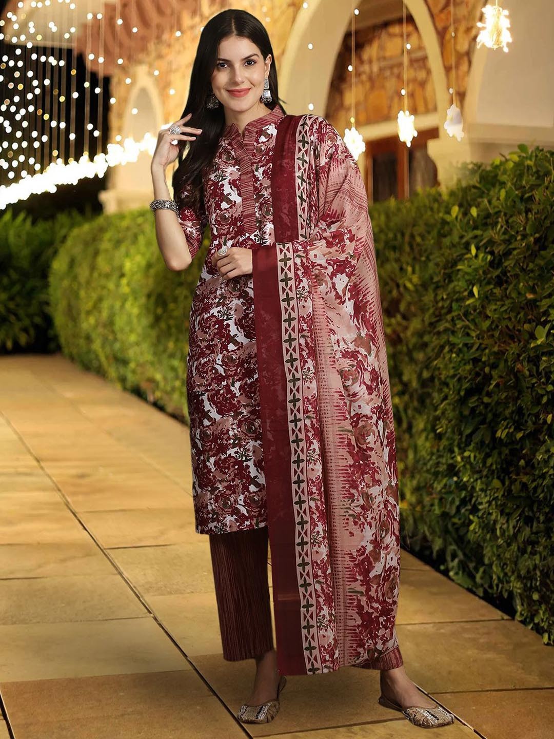 

7Threads Floral Printed Regular Pure Cotton Straight Kurta With Trousers & Dupatta, Maroon