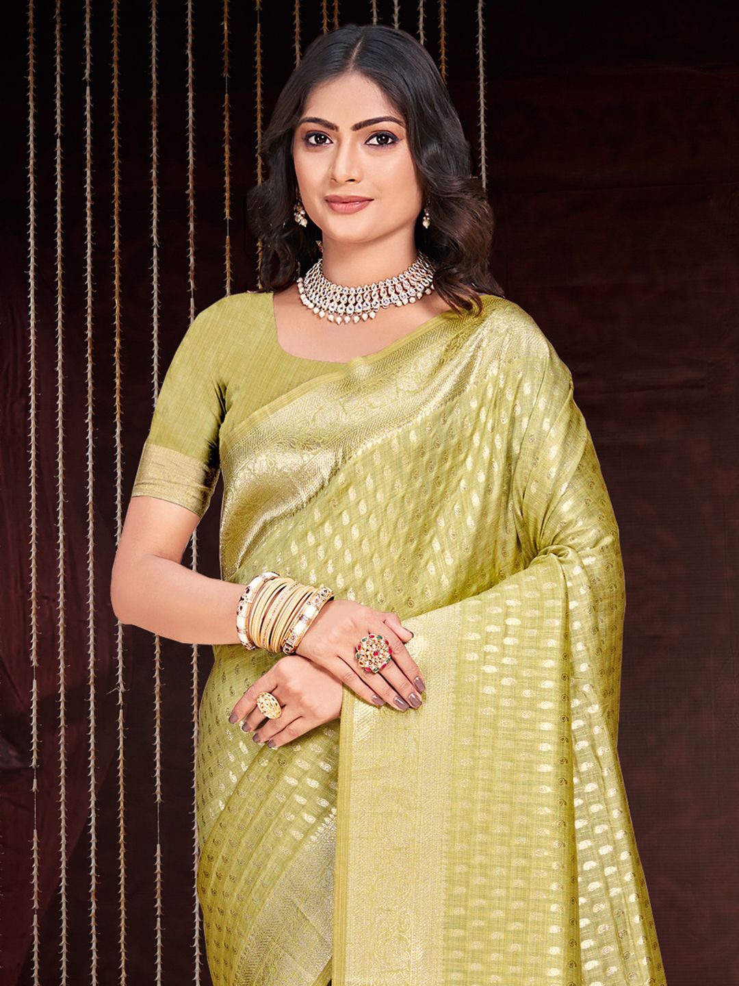 

Exclusiva Ethnic Motifs Zari Saree, Green