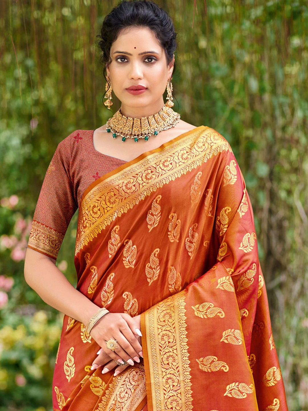 

Exclusiva Ethnic Motifs Zari Saree, Rust