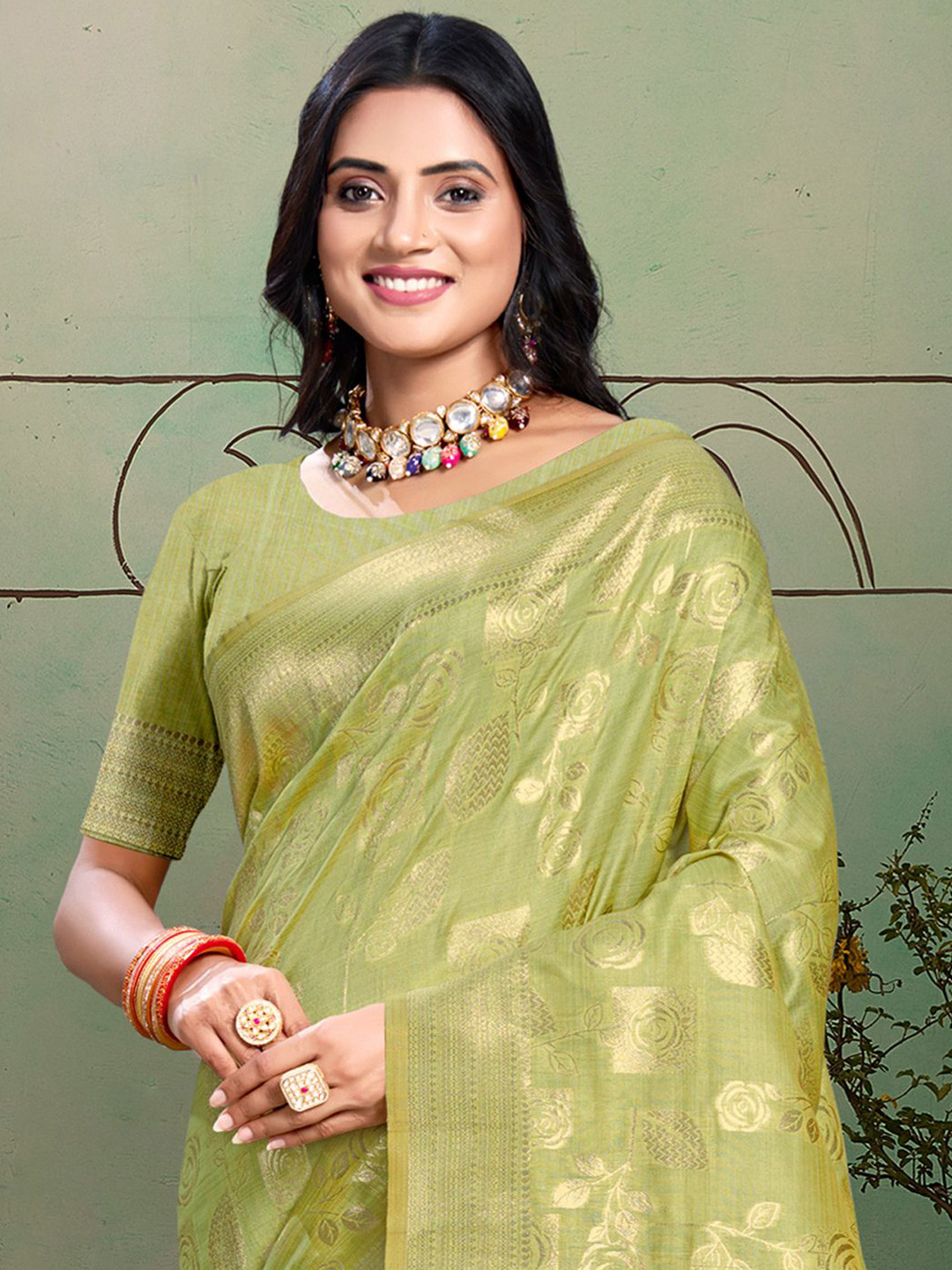 

Exclusiva Woven Design Zari Saree, Green