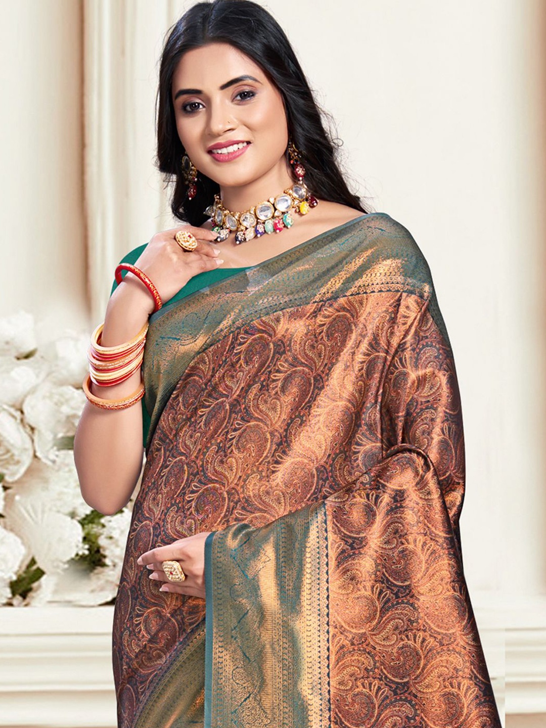 

Exclusiva Woven Design Zari Saree, Green