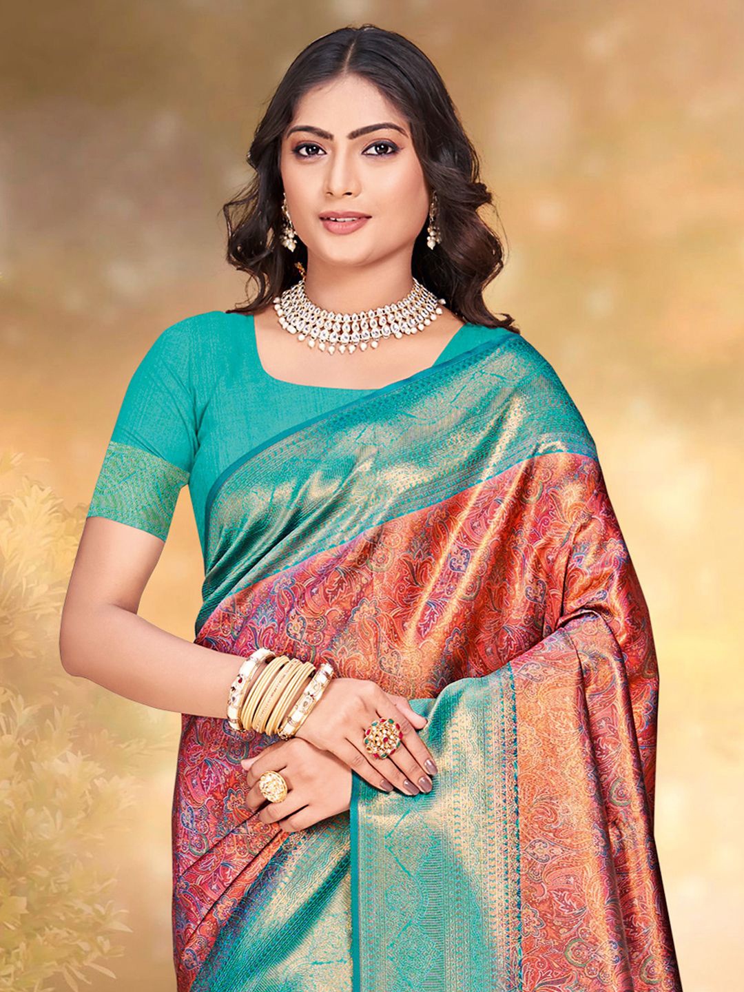 

Exclusiva Woven Design Zari Saree, Red
