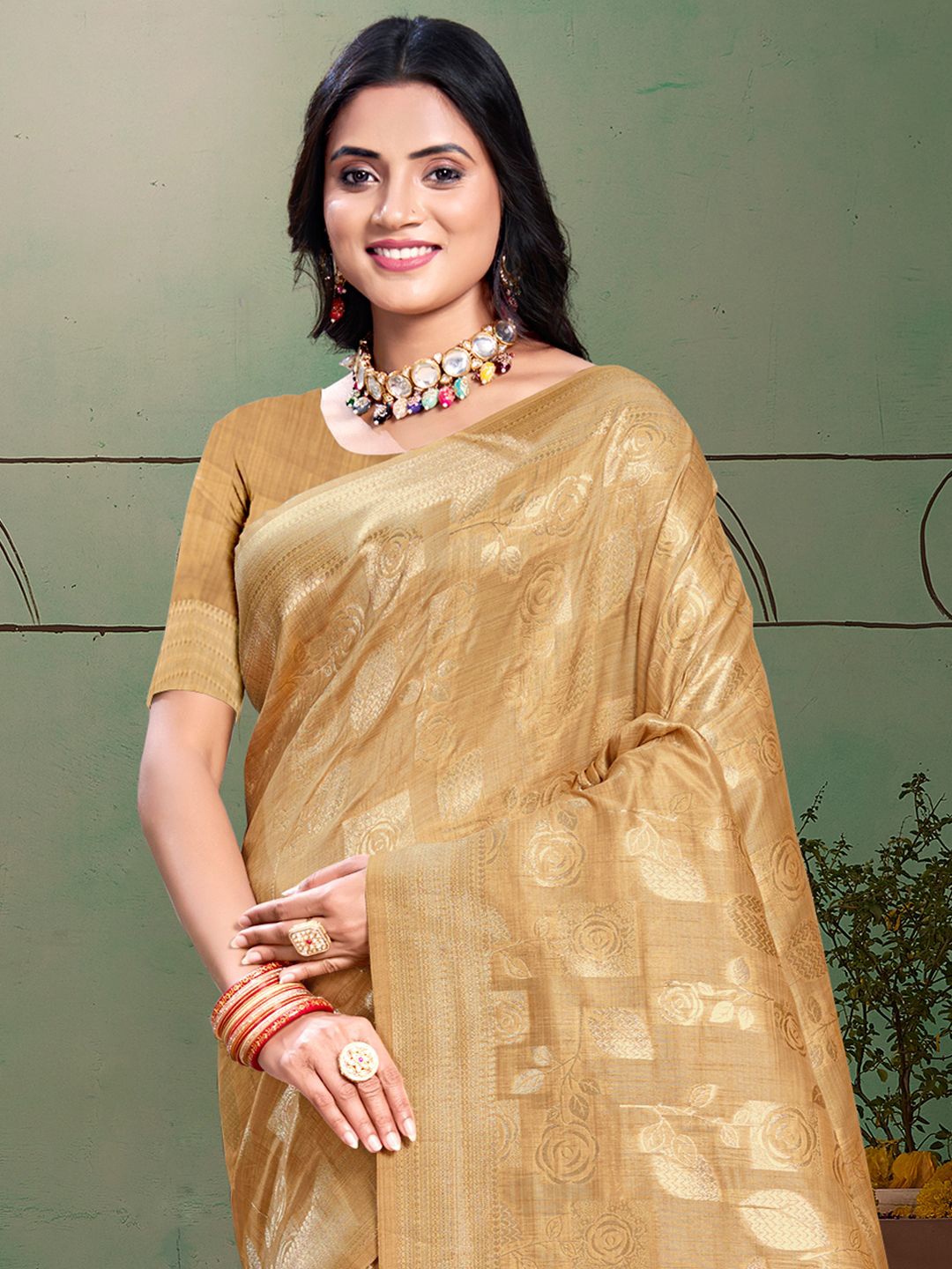 

Exclusiva Woven Design Zari Saree, Beige