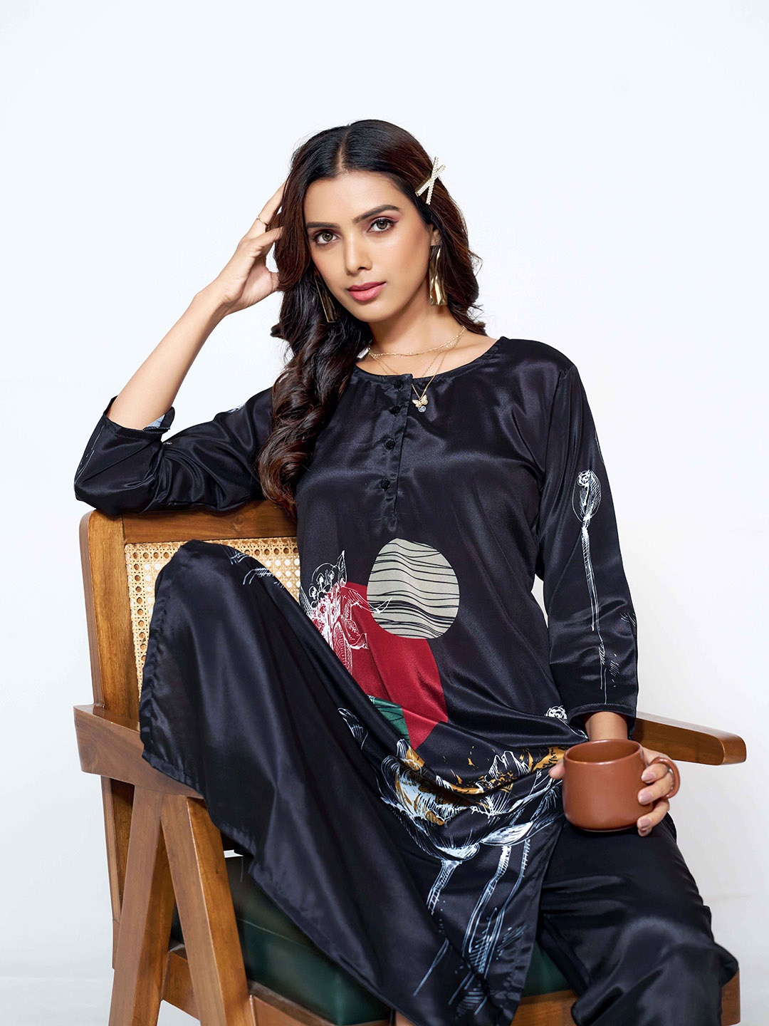 

Sangria Abstract Printed Straight Kurta With Trouser, Black