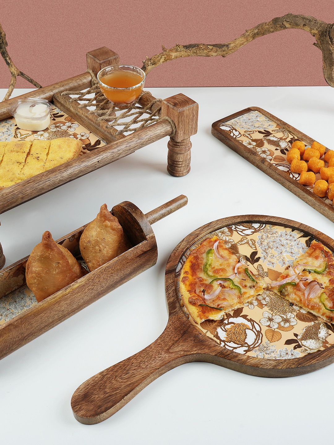 

THE HOME CO. Brown & Beige 4 Pieces Floral Printed Wooden Food Platter Set