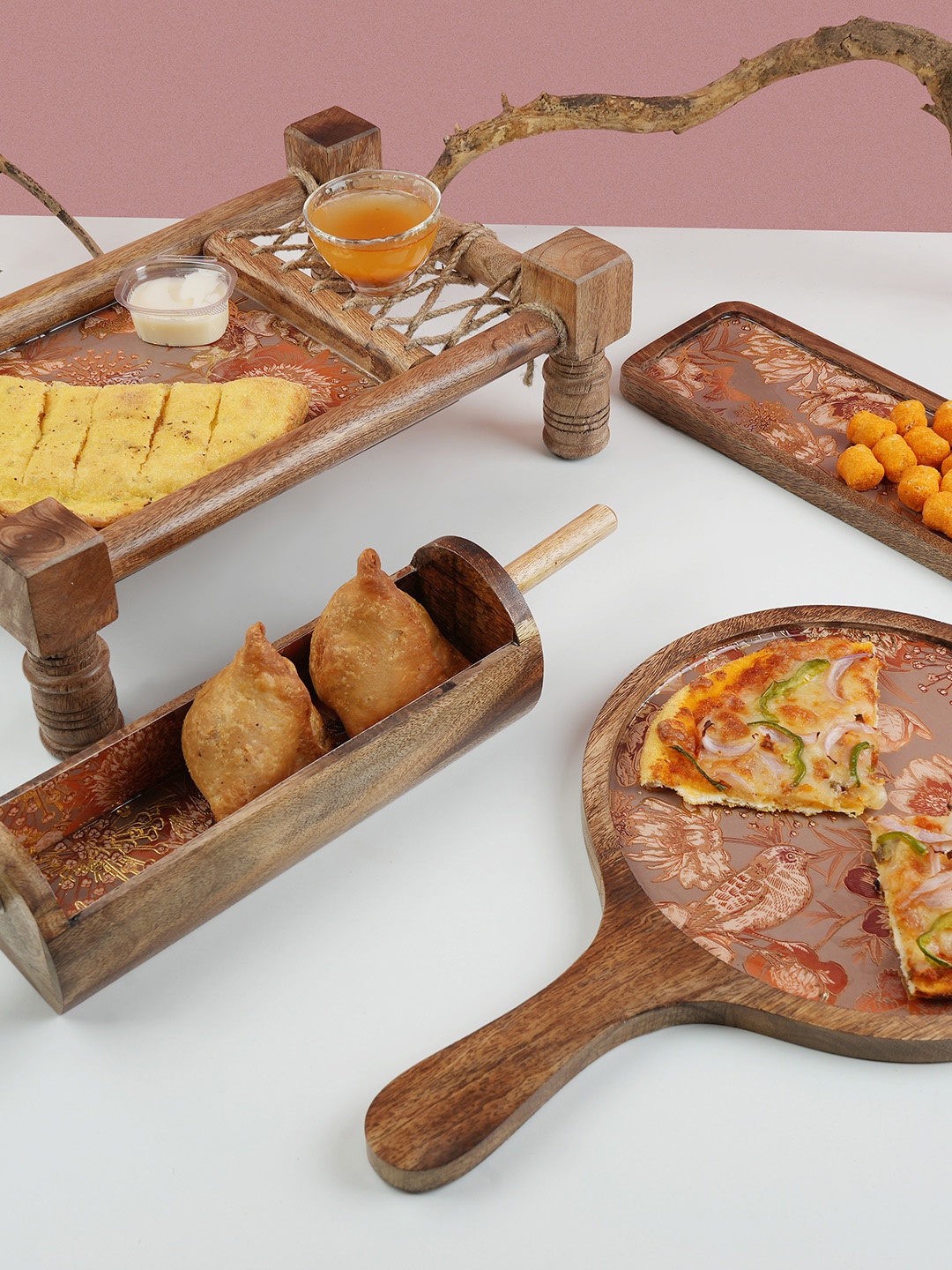 

THE HOME CO. Brown & Grey 4 Pieces Floral Printed Wooden Food Platter Set