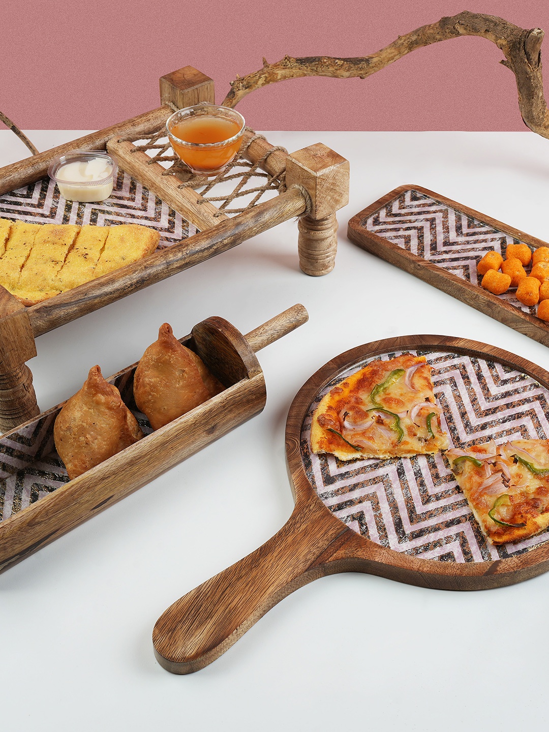 

THE HOME CO. Brown & Pink 4 Pieces Printed Wooden Food Platter Set