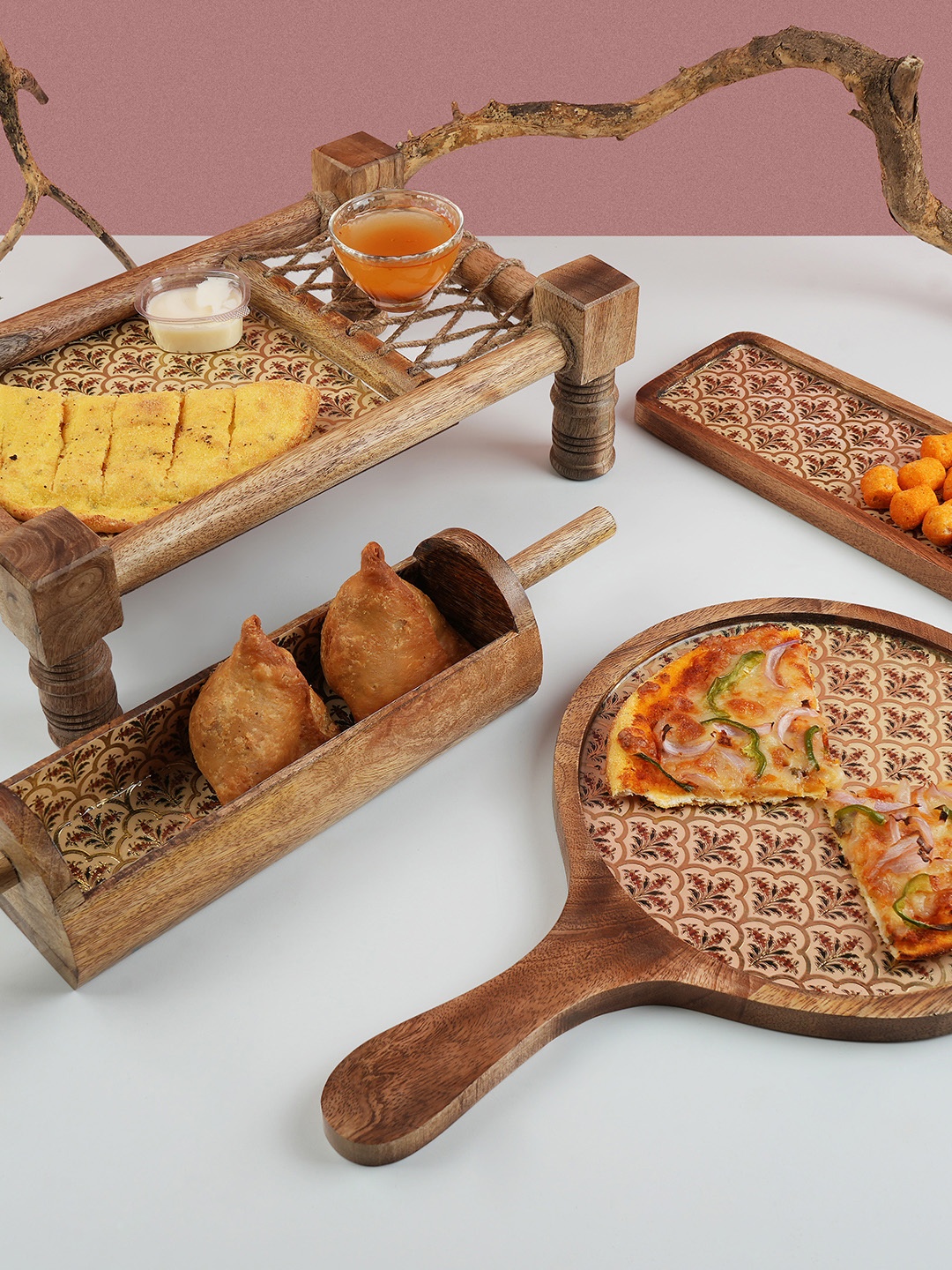 

THE HOME CO. Brown & Beige 4 Pieces Floral Printed Wooden Food Platter Set