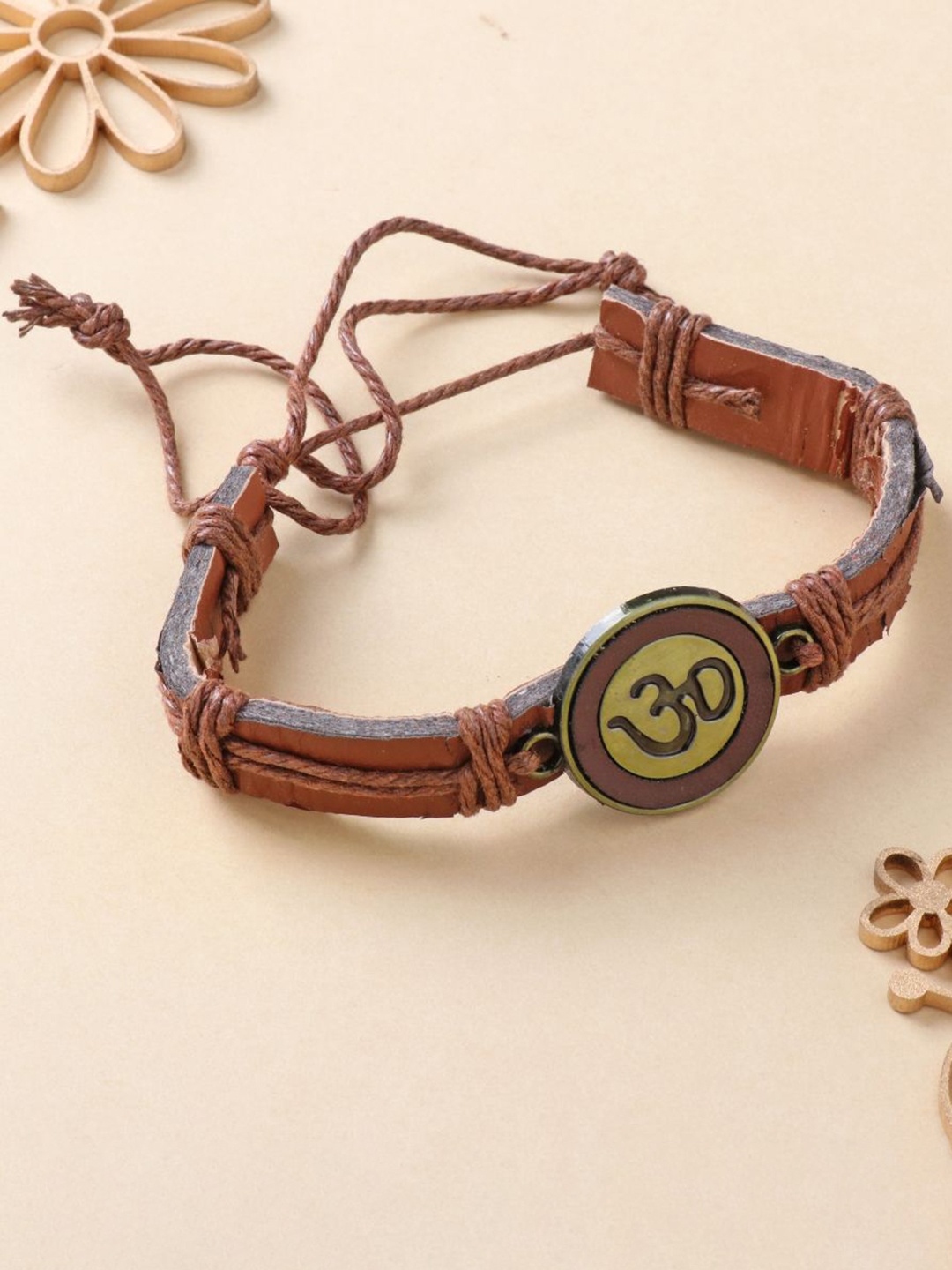 

Floweraura Thread Rakhi, Brown
