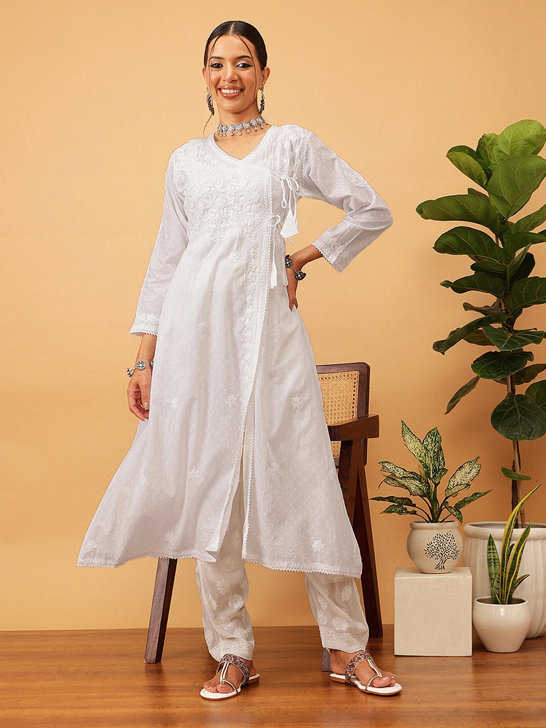 

ADA Ethnic Motifs Embroidered V-Neck Lucknowi Chikankari A-Line Angrakha Cotton Kurta, White