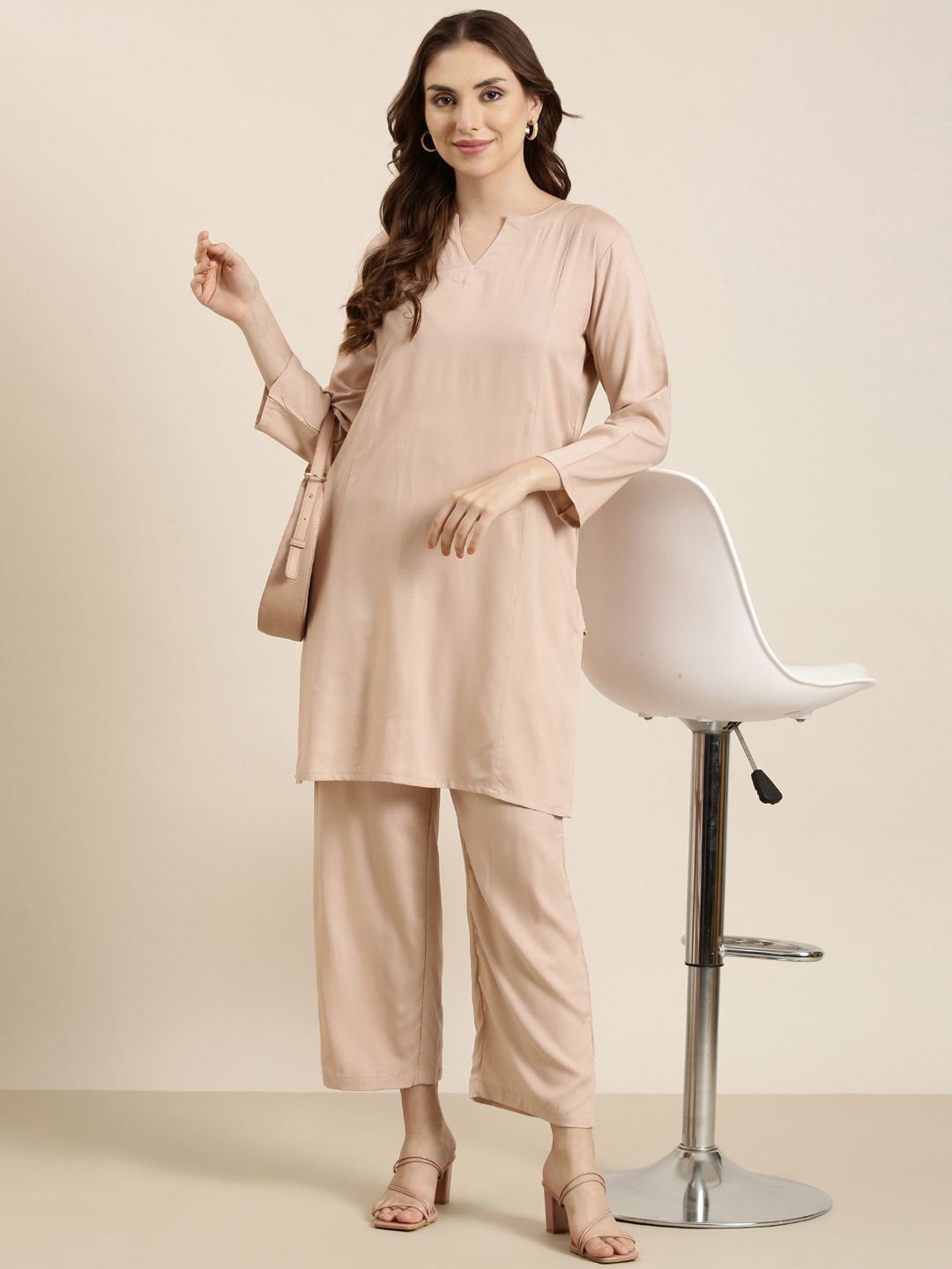 

SHOOLIN Regular Kurta with Trousers, Beige