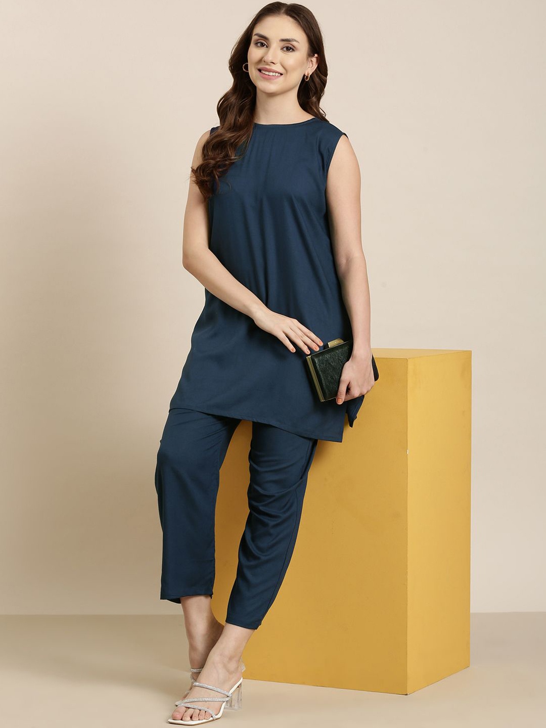 

SHOOLIN Round Neck Regular Top with Trousers, Blue