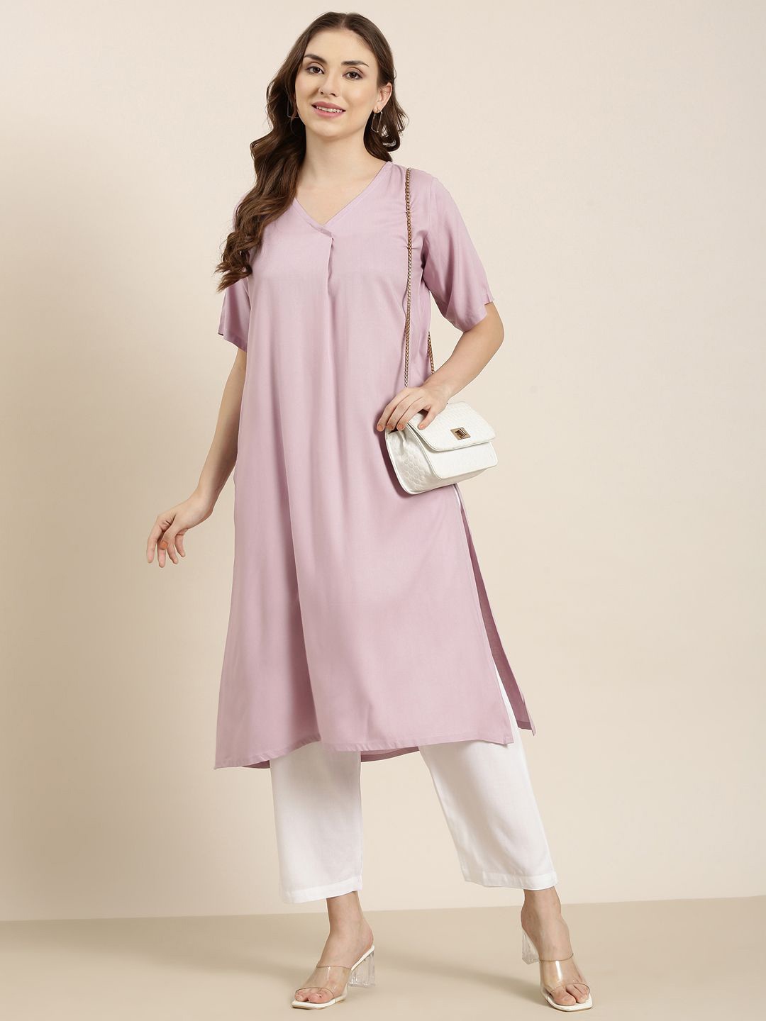

SHOOLIN Regular Straight Kurta with Trousers, Purple