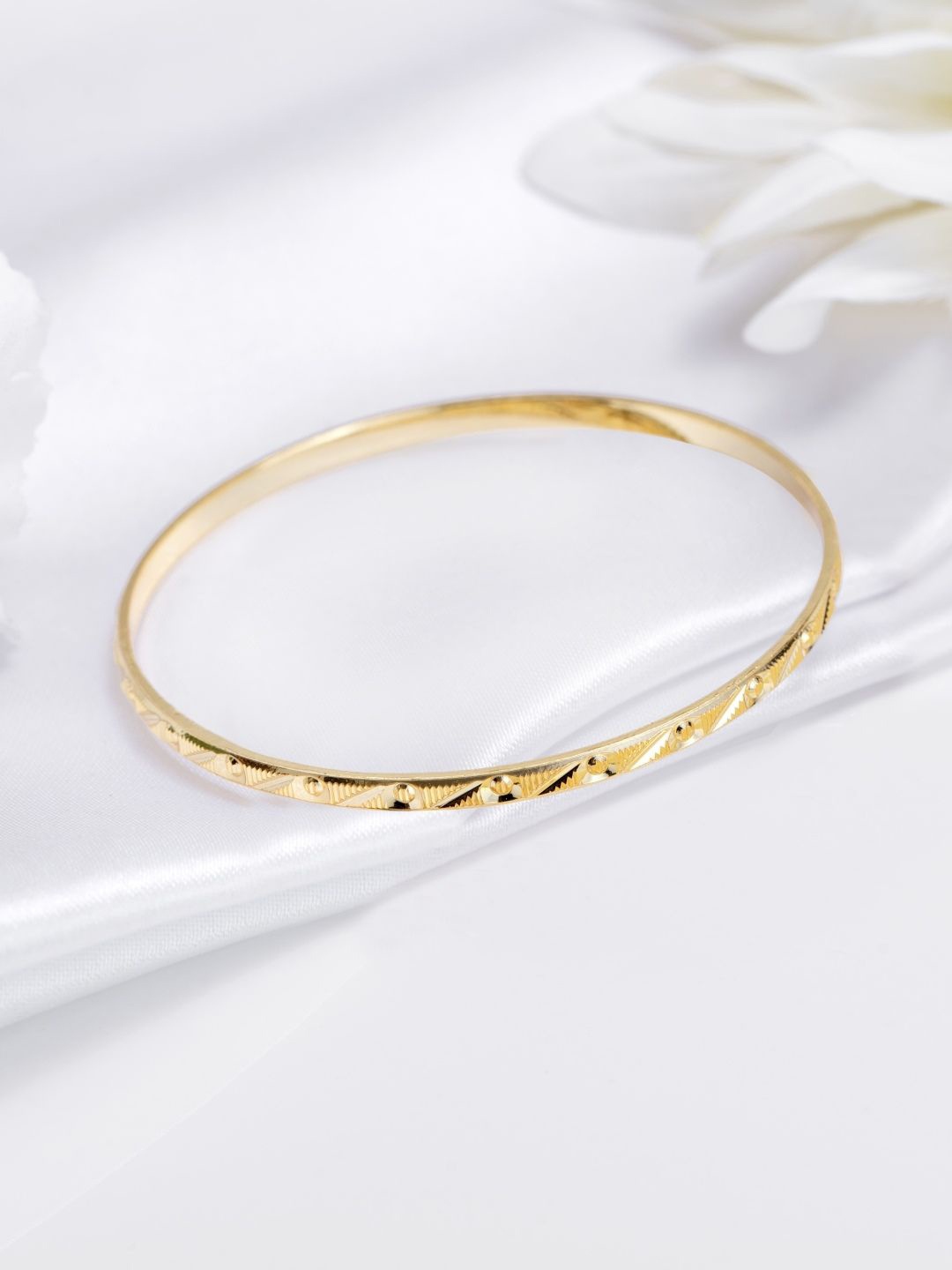 

Zavya Gold-Plated 925 Sterling Silver Bangle
