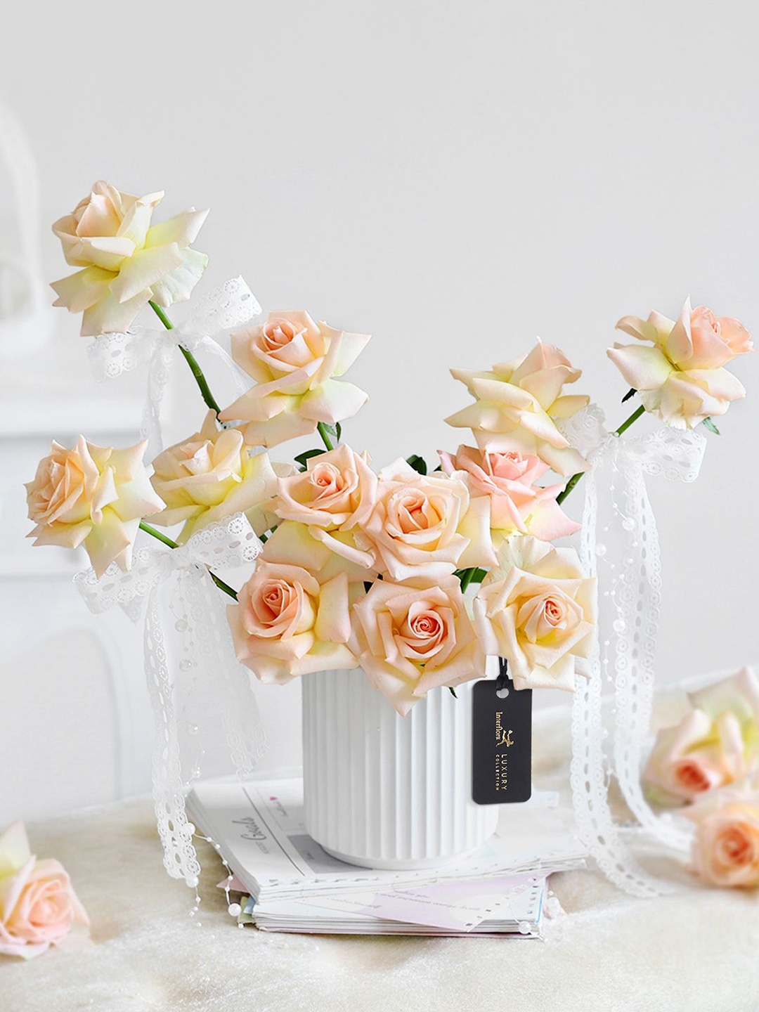 

Interflora 16-Pcs Fresh Flowers Bouquet, Pink