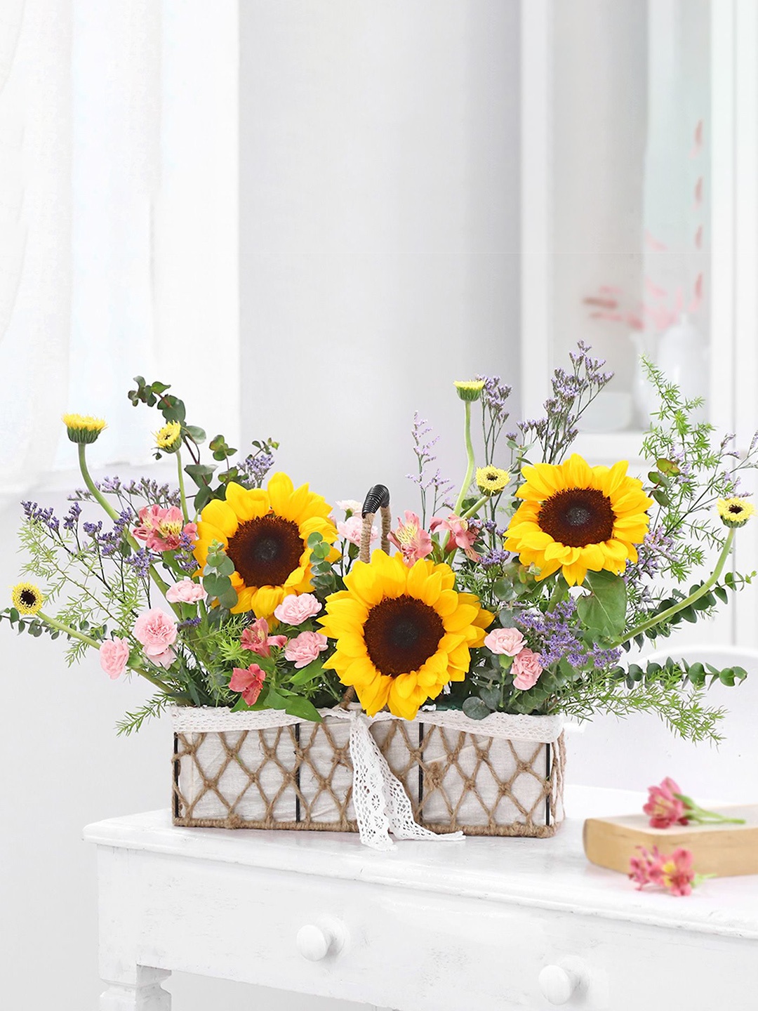 

Interflora Fields of Sunshine Fresh Flowers, Yellow