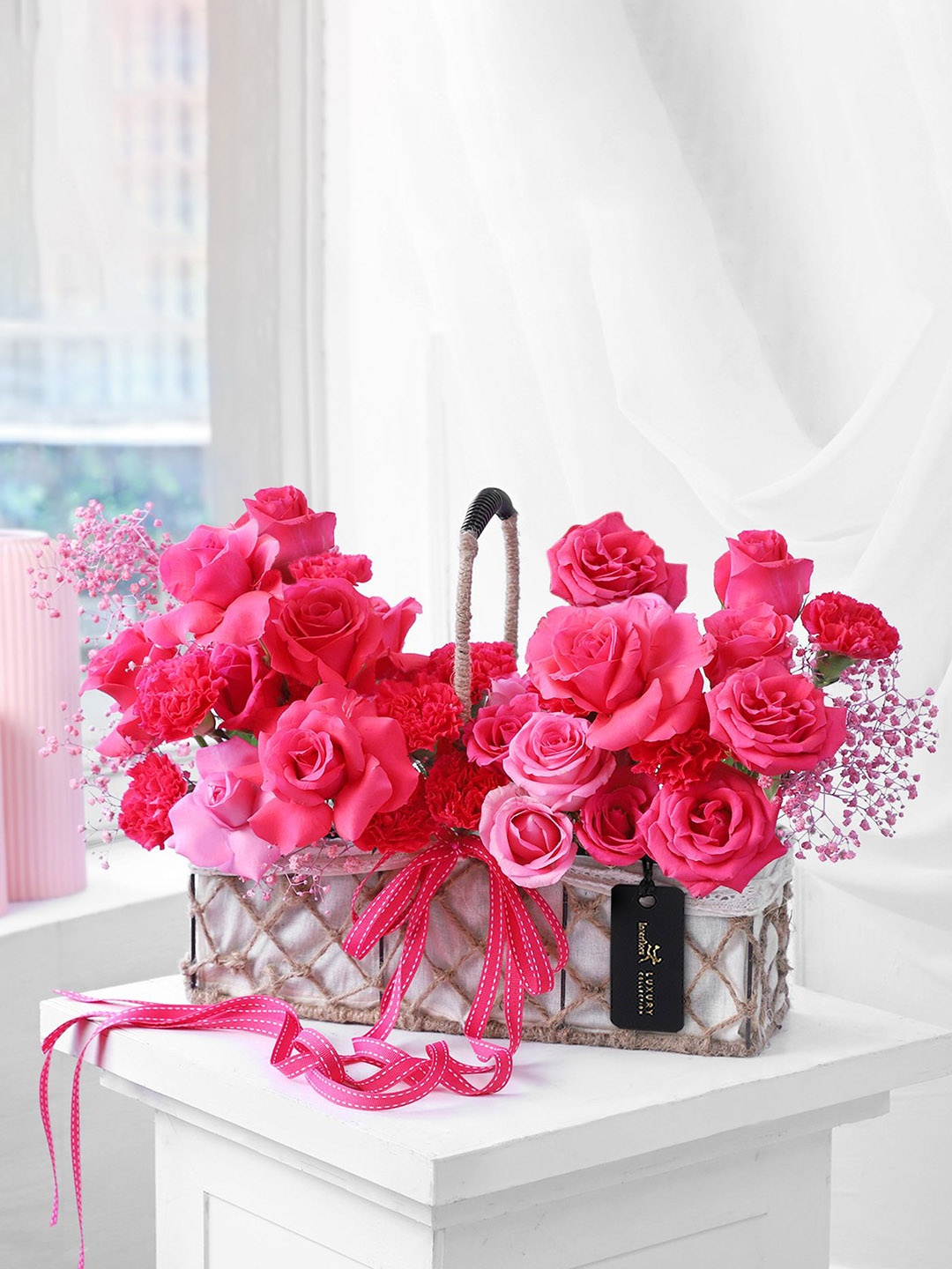 

Interflora 32-Pcs Mixed Fresh Flowers In Basket, Pink