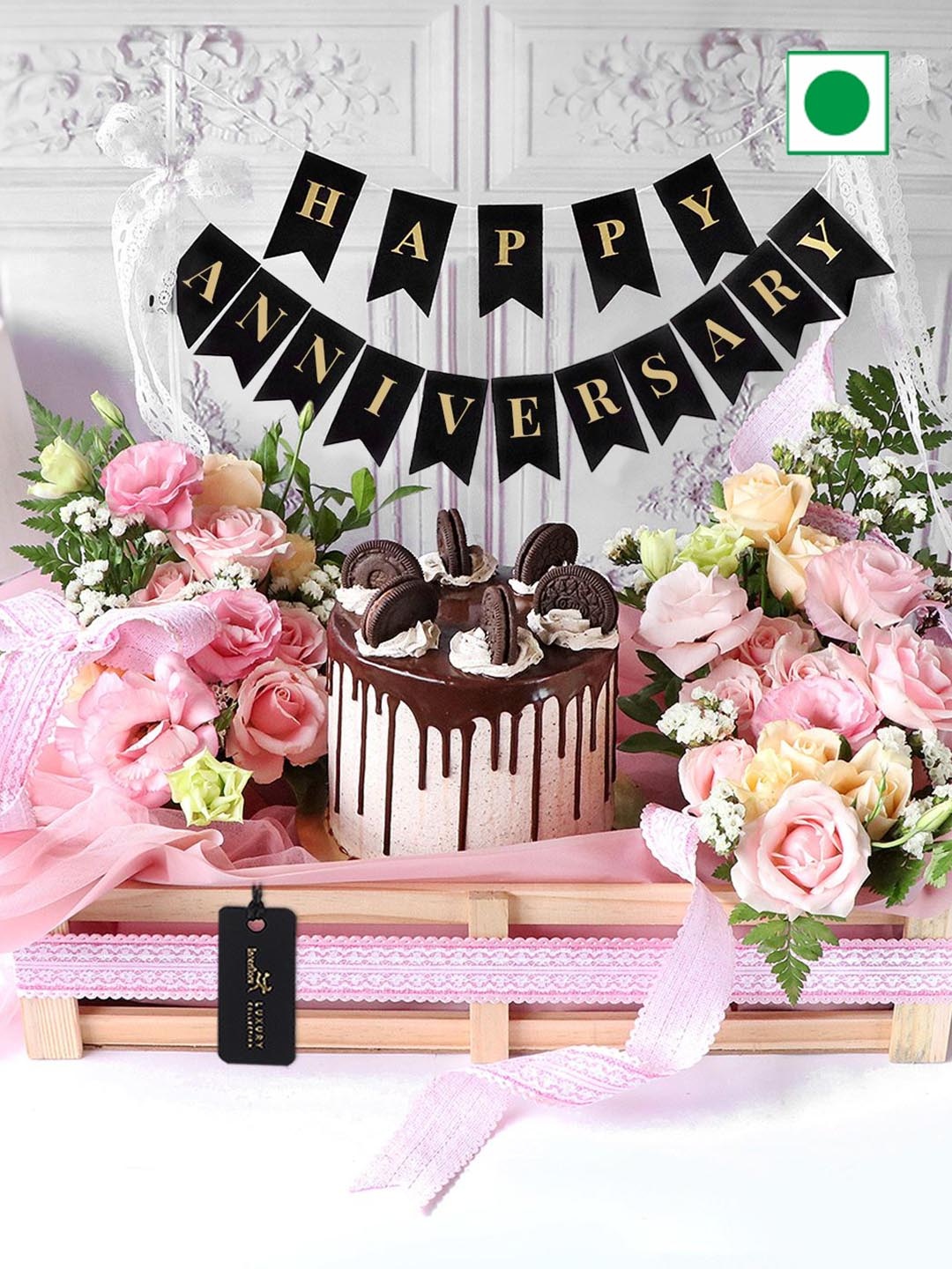 

Interflora Fresh Flowers With Eggless Oreo Cake 1 Kg, White