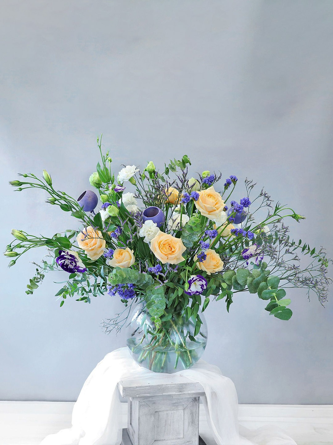 

Interflora 46-Pcs Mixed Fresh Flowers In Vase, Purple