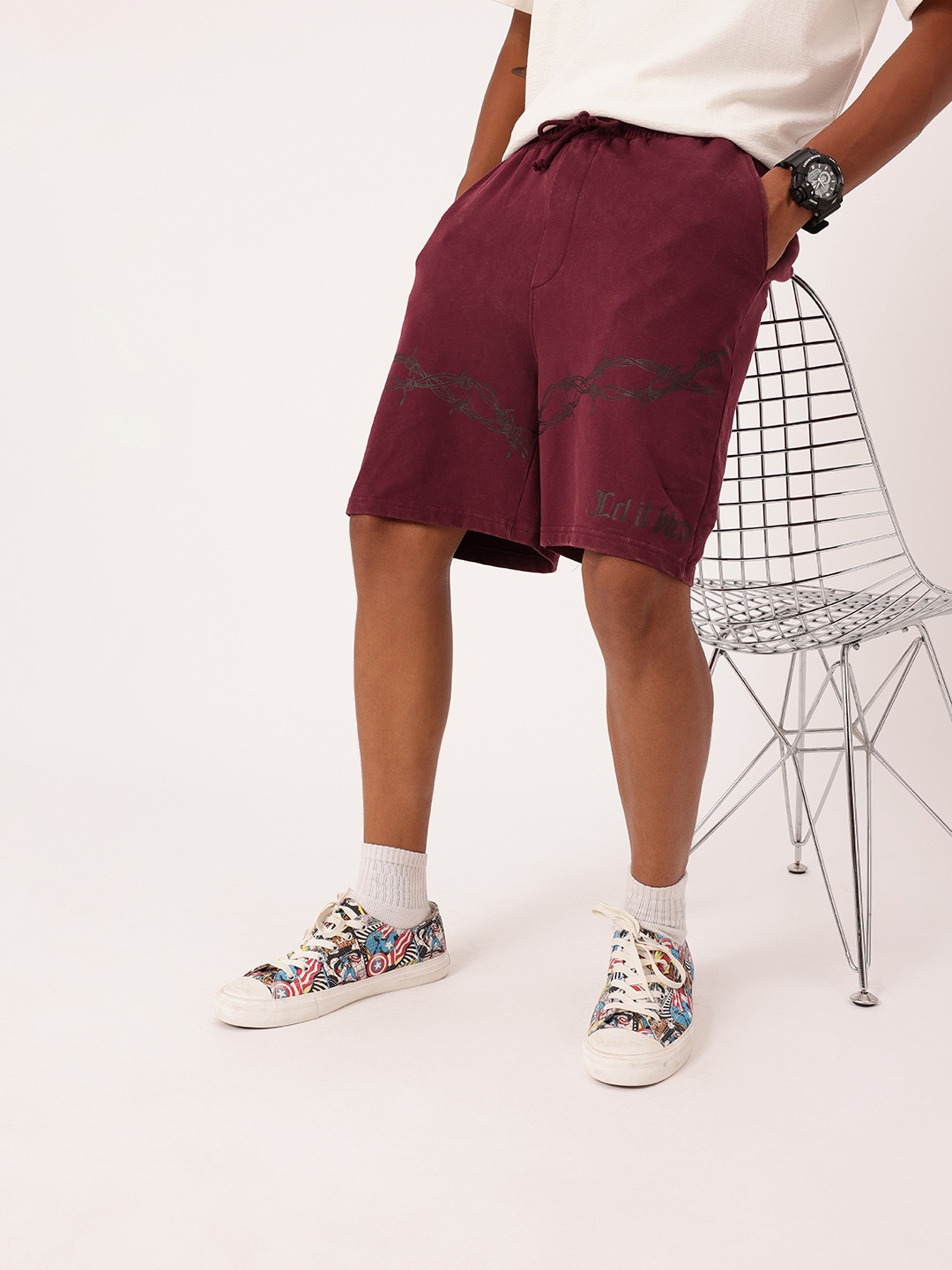 

Kook N Keech Men Urban Edge Printed Cotton Terry Washed Regular Shorts, Maroon