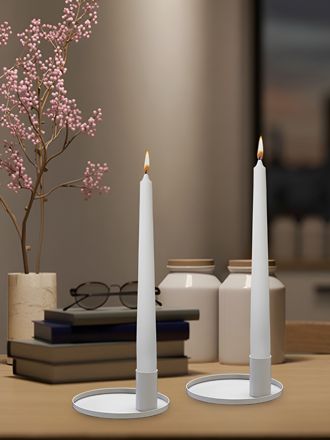 

Metalsmith White 2 Pieces Candle Holder