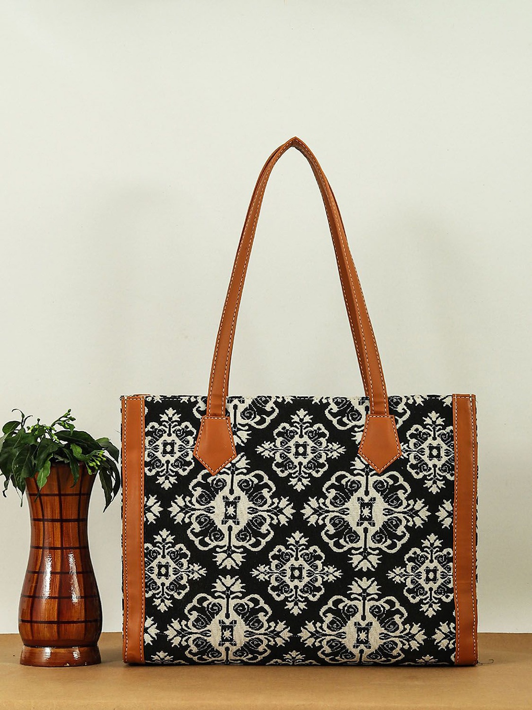 

Bagsy Malone Printed Shopper Handheld Bag, Black