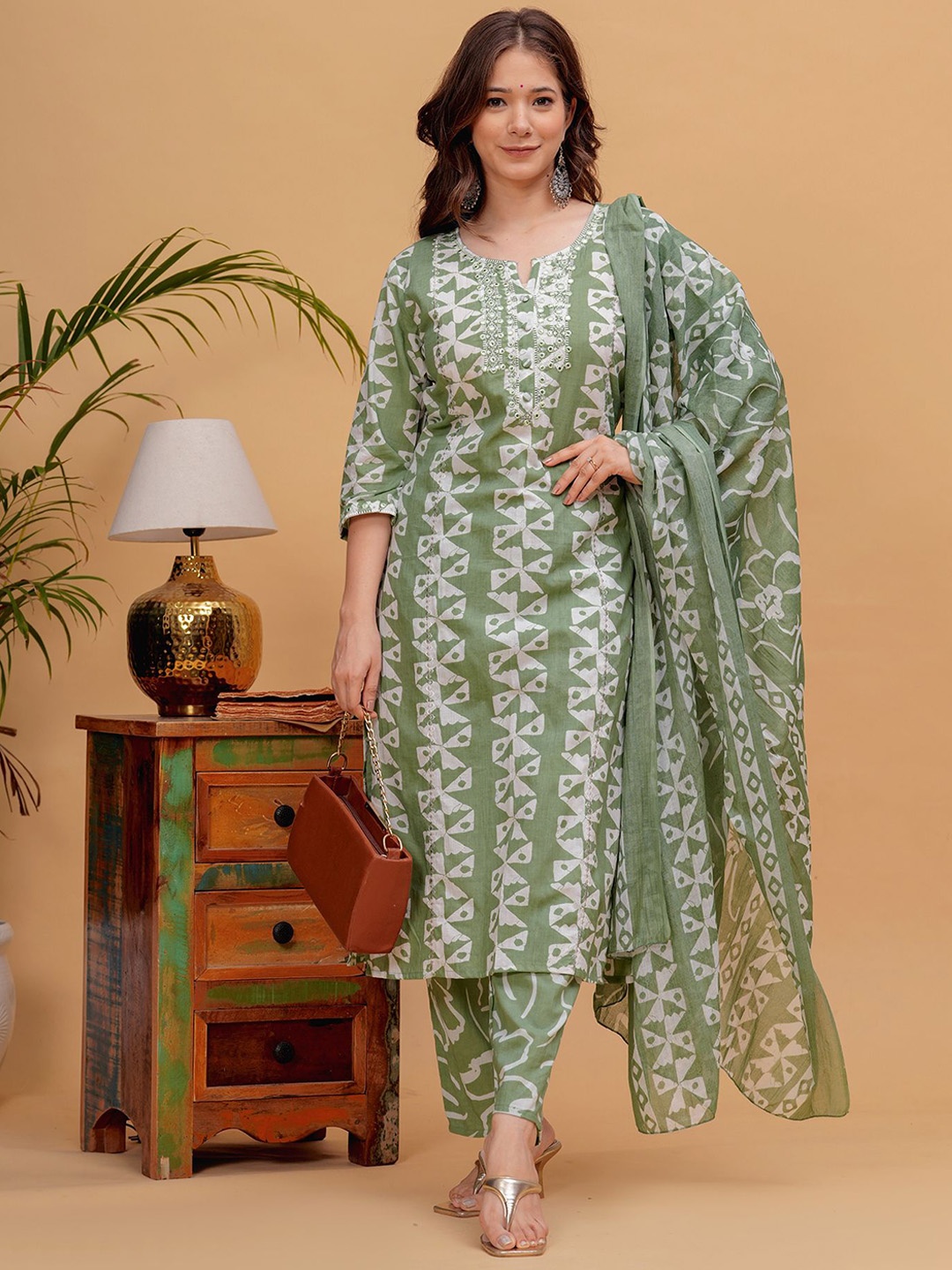 

EKAKRITI Floral Printed Mirror Work Straight Kurta With Palazzos & Dupatta, Green