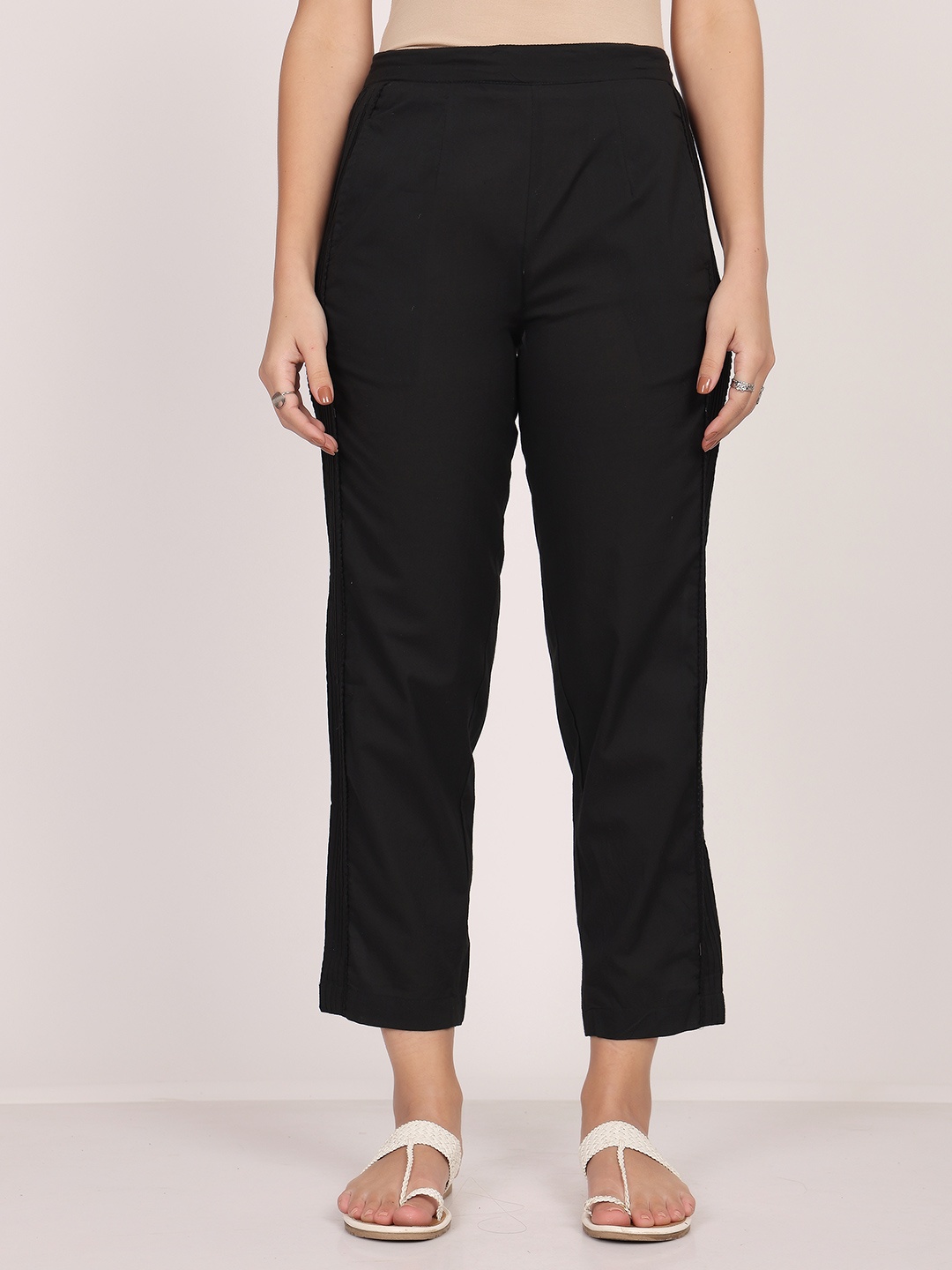 

SAVI Women Relaxed Mid Rise Regular Fit Straight Leg Parallel Trousers, Black