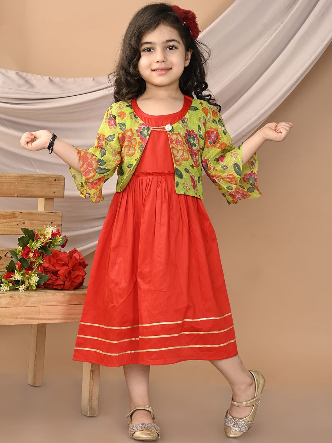 

Sangria Girls Floral Printed Ethnic Dress With Jacket, Red