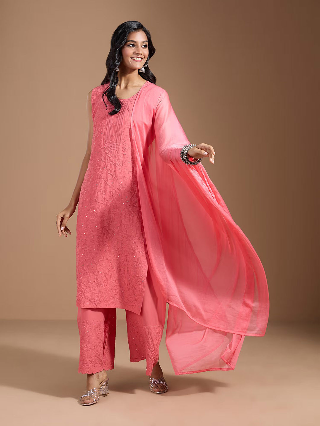 

Sangria Embroidered Straight Kurta, Peach