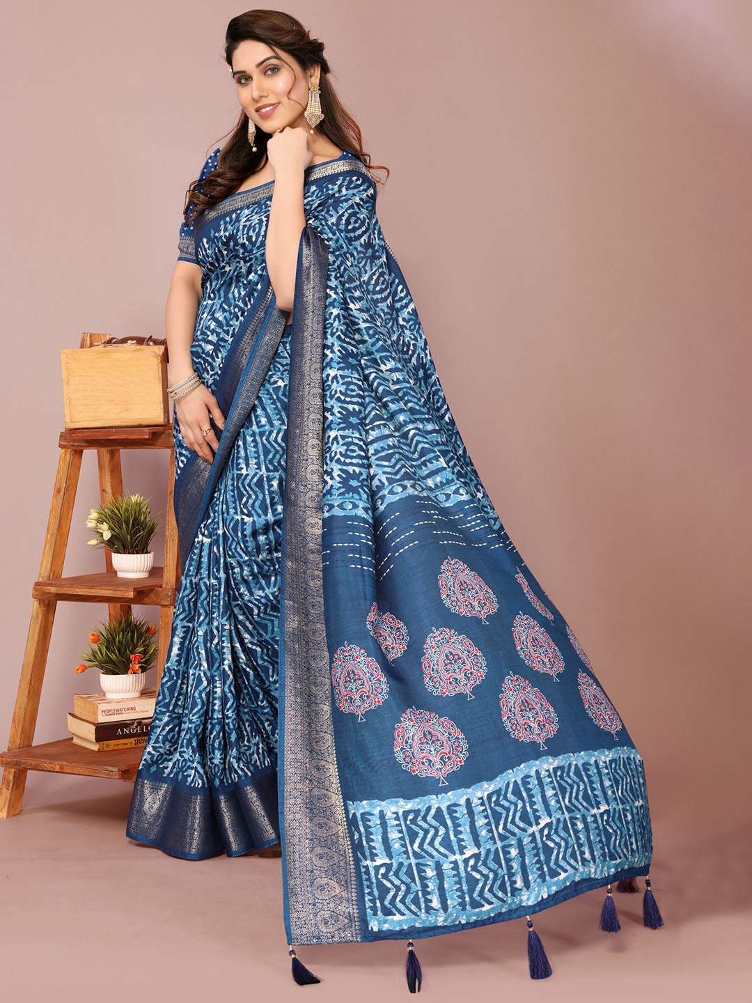 

KALINI Batik Printed Zari Saree, Blue