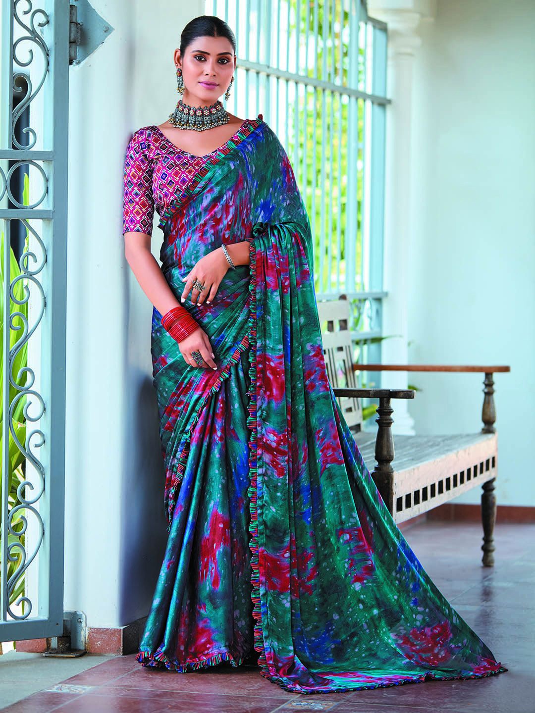 

Panzora Abstract Printed Embroidered Satin Saree, Teal