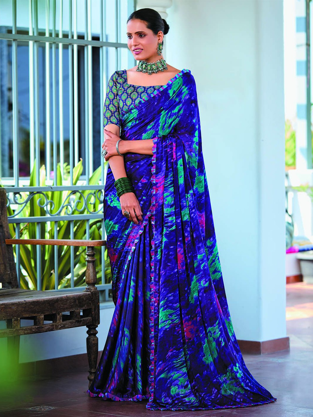 

Panzora Abstract Satin Saree, Purple