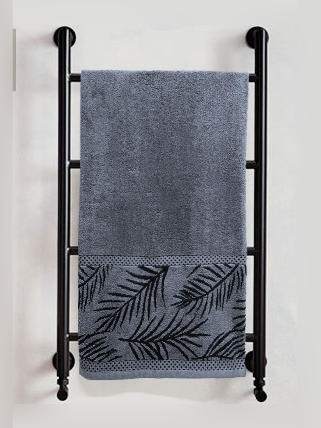 

Myntra Elegant Homes Grey & Black Printed Pure Cotton 380 GSM Bath Towel