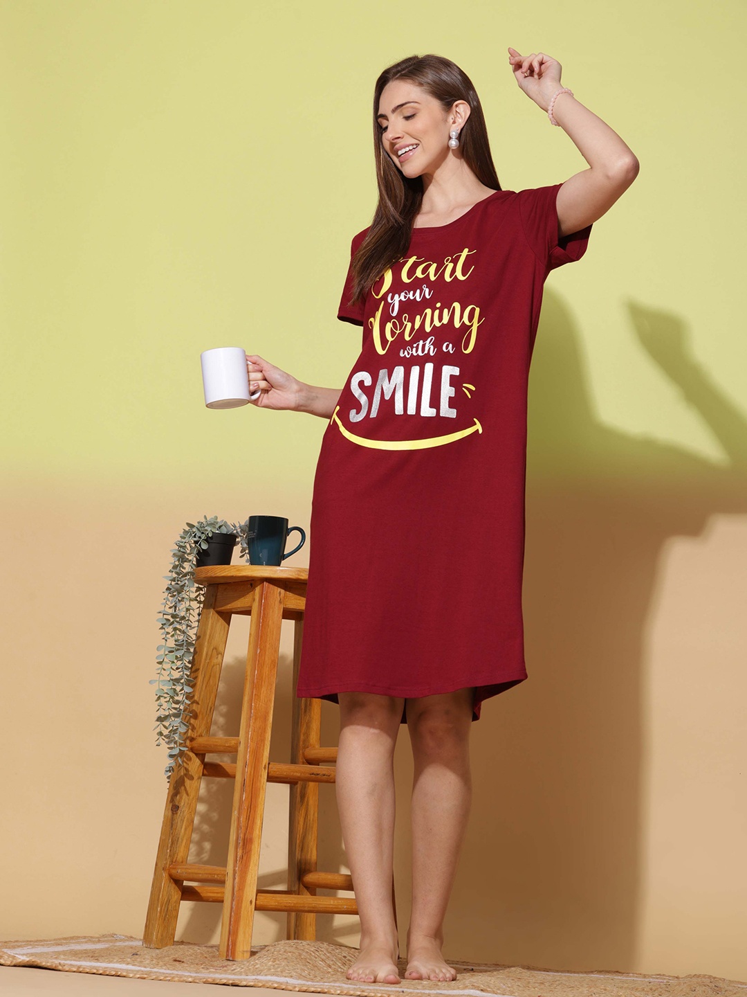 

9shines Label Women Printed Nightdress, Red