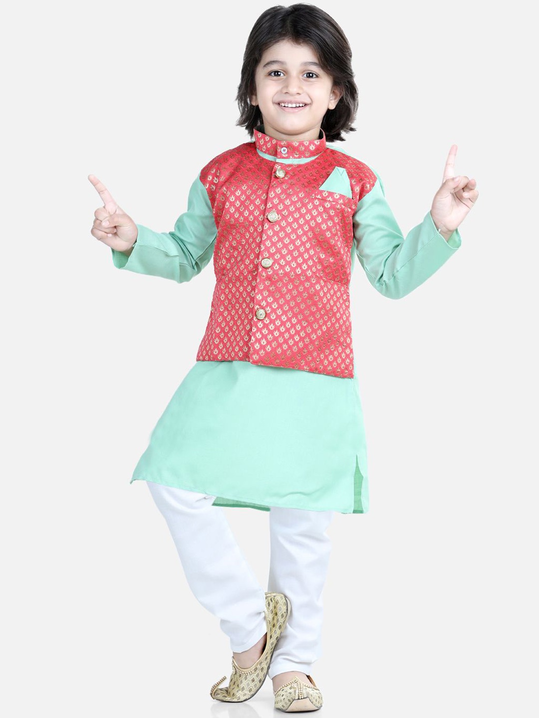 

BownBee Boys Mandarin Collar Regular Pure Cotton Kurta with Attached Jacket & Pyjamas, Green