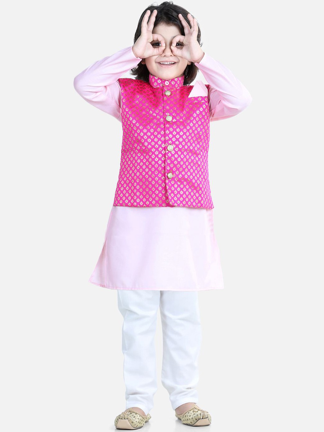 

BownBee Boys Mandarin Collar Pure Cotton Kurta With Attached Jacquard Jacket And Pyjamas, Pink