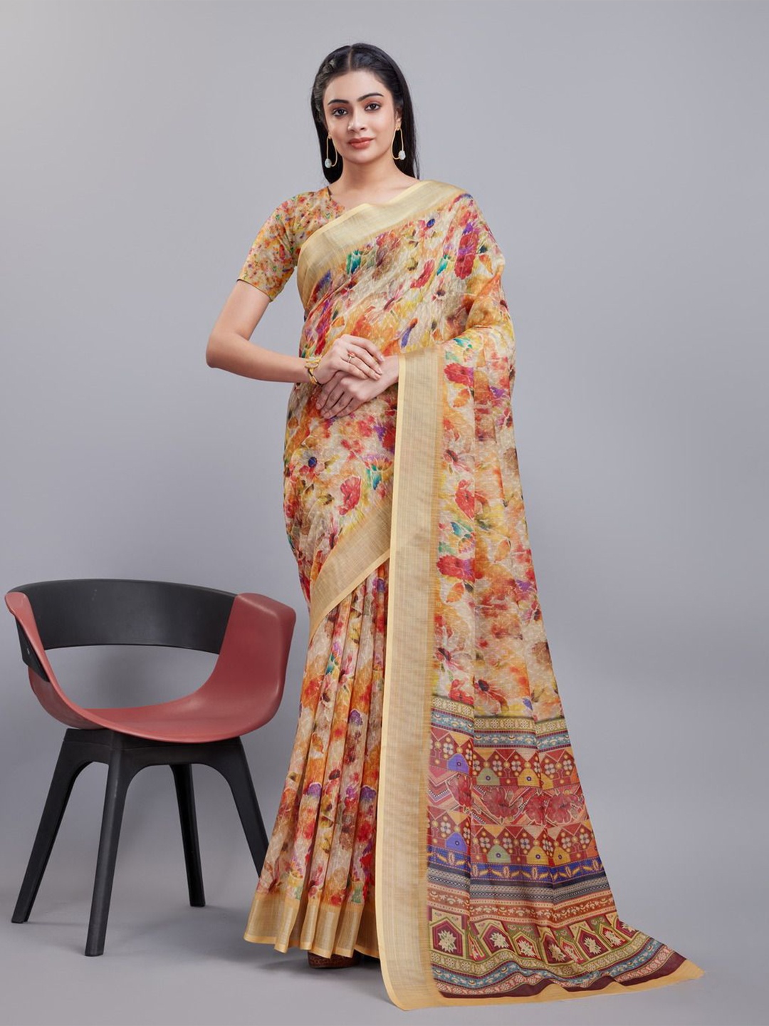 

Mitera Floral Zari Saree With Blouse Piece, Cream