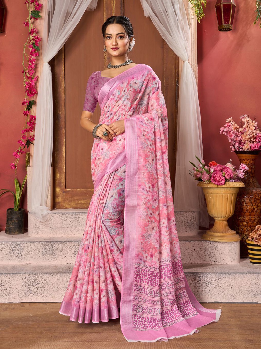 

Mitera Floral Zari Saree With Blouse Piece, Pink