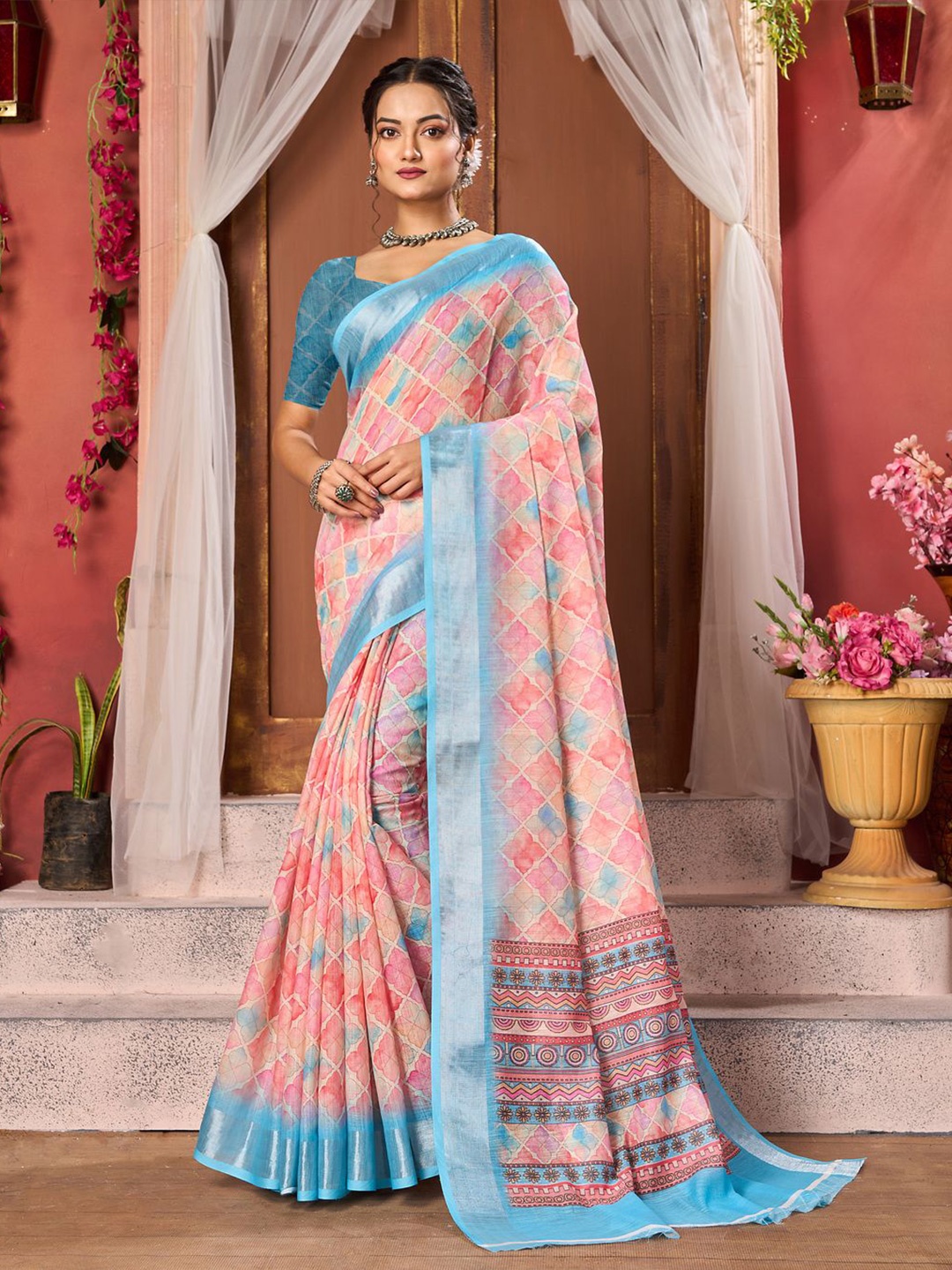 

Mitera Floral Zari Printed Saree, Pink