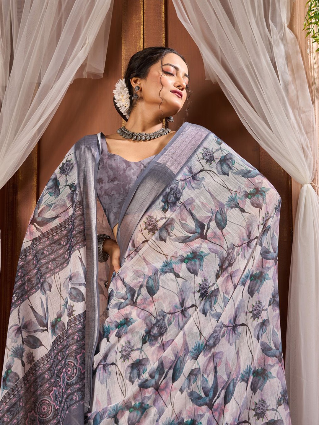 

Mitera Floral Printed Zari Saree, Grey