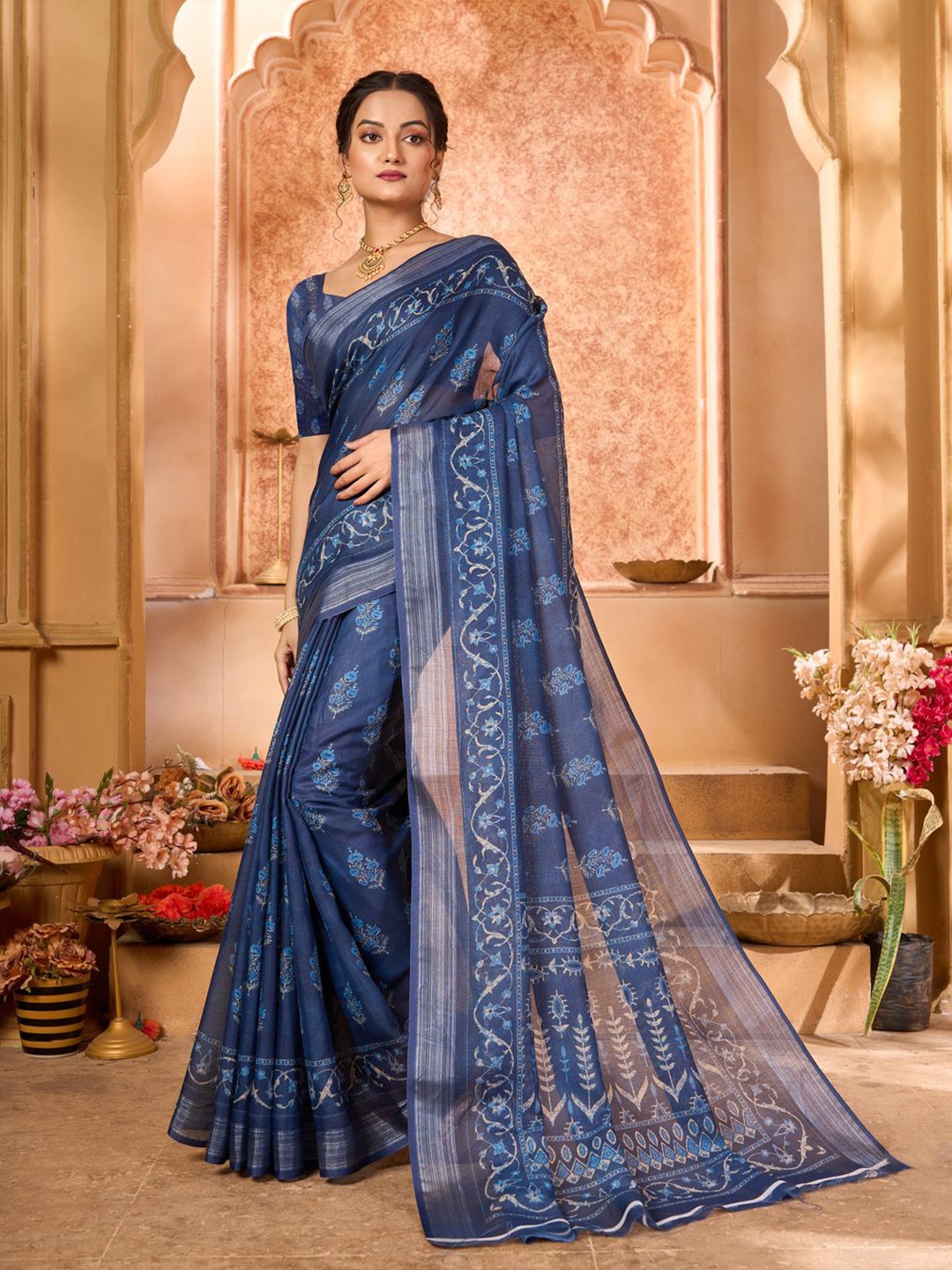 

Mitera Ethnic Motifs Printed Zari Saree, Blue