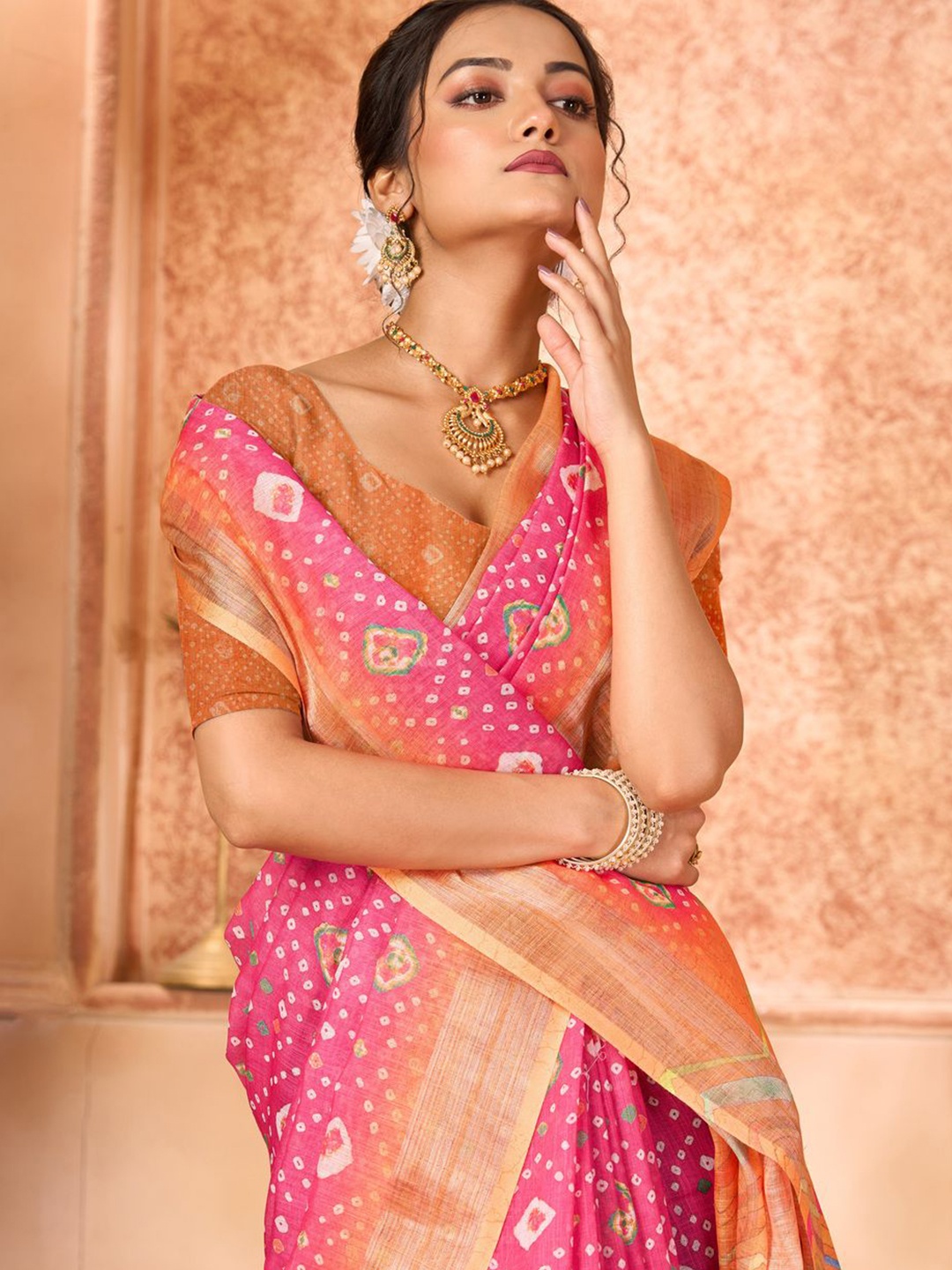 

Mitera Women Bandhani Printed Sarees, Pink