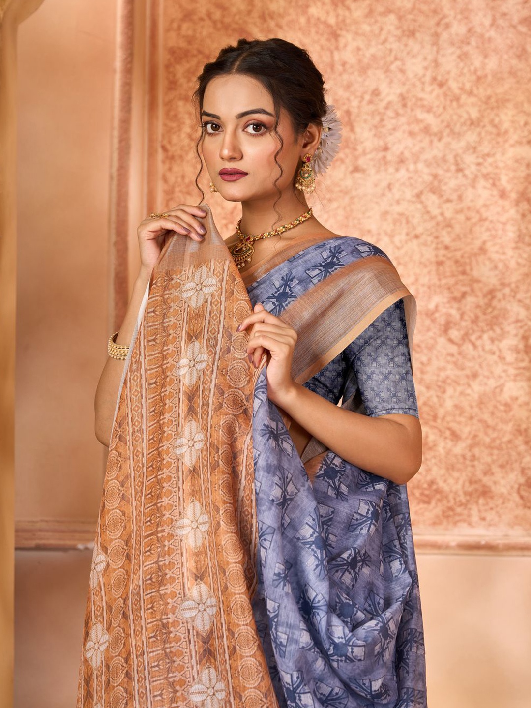 

Mitera Women Printed Sarees, Blue